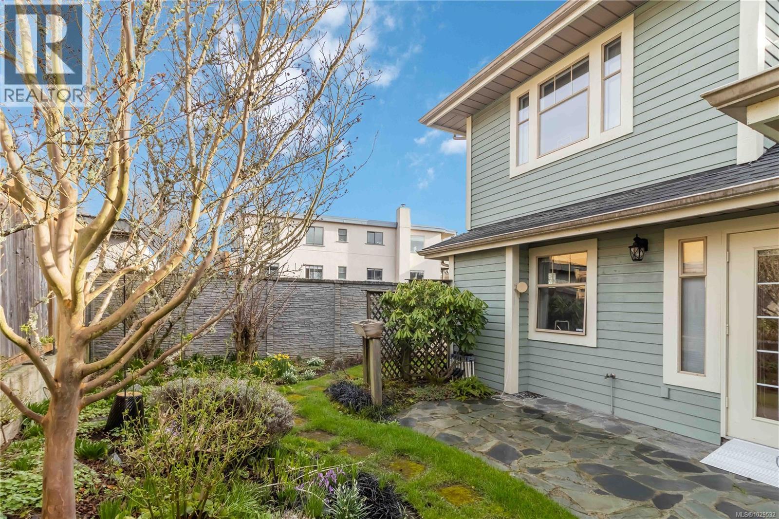 #7 1060 Sutlej St - 39