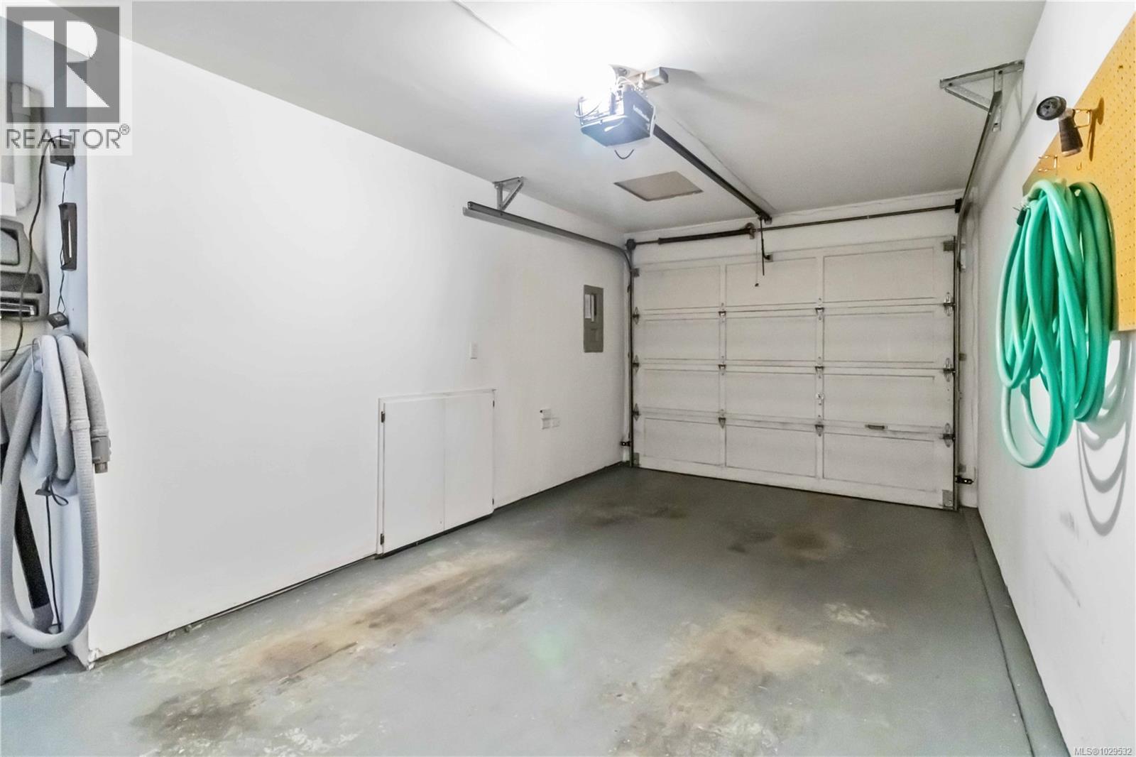 #7 1060 Sutlej St - 34