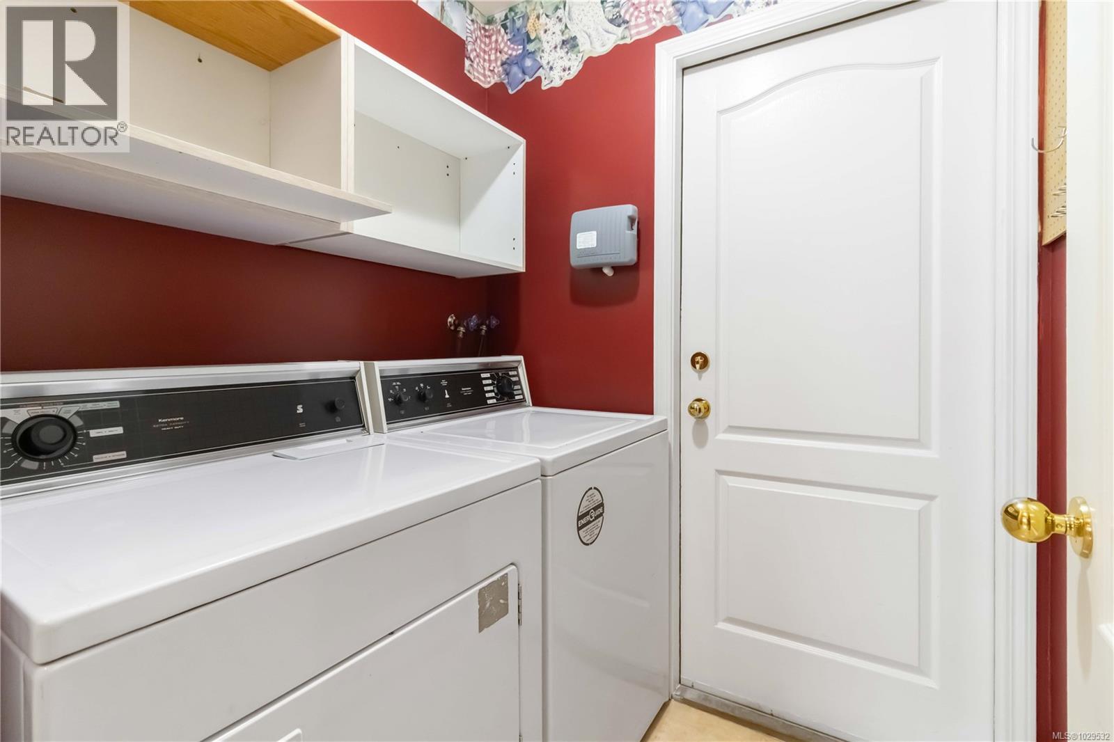 #7 1060 Sutlej St - 36