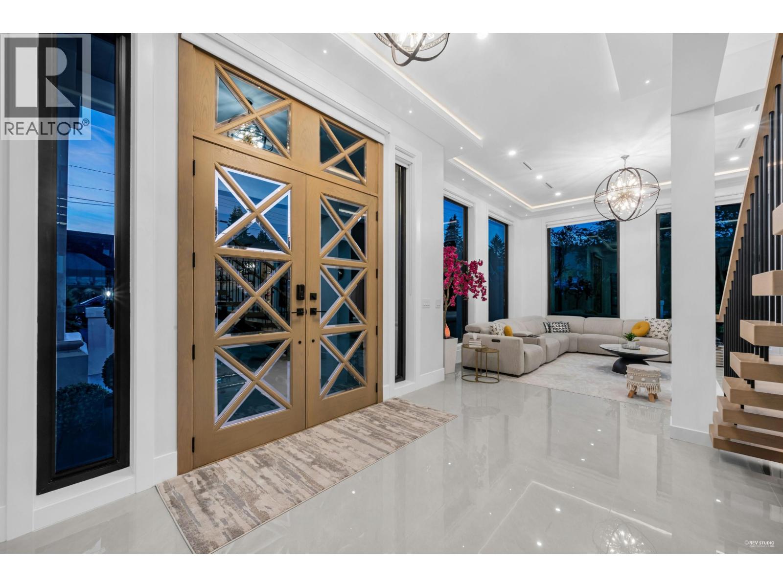 1390 SUTHERLAND AVENUE, North Vancouver