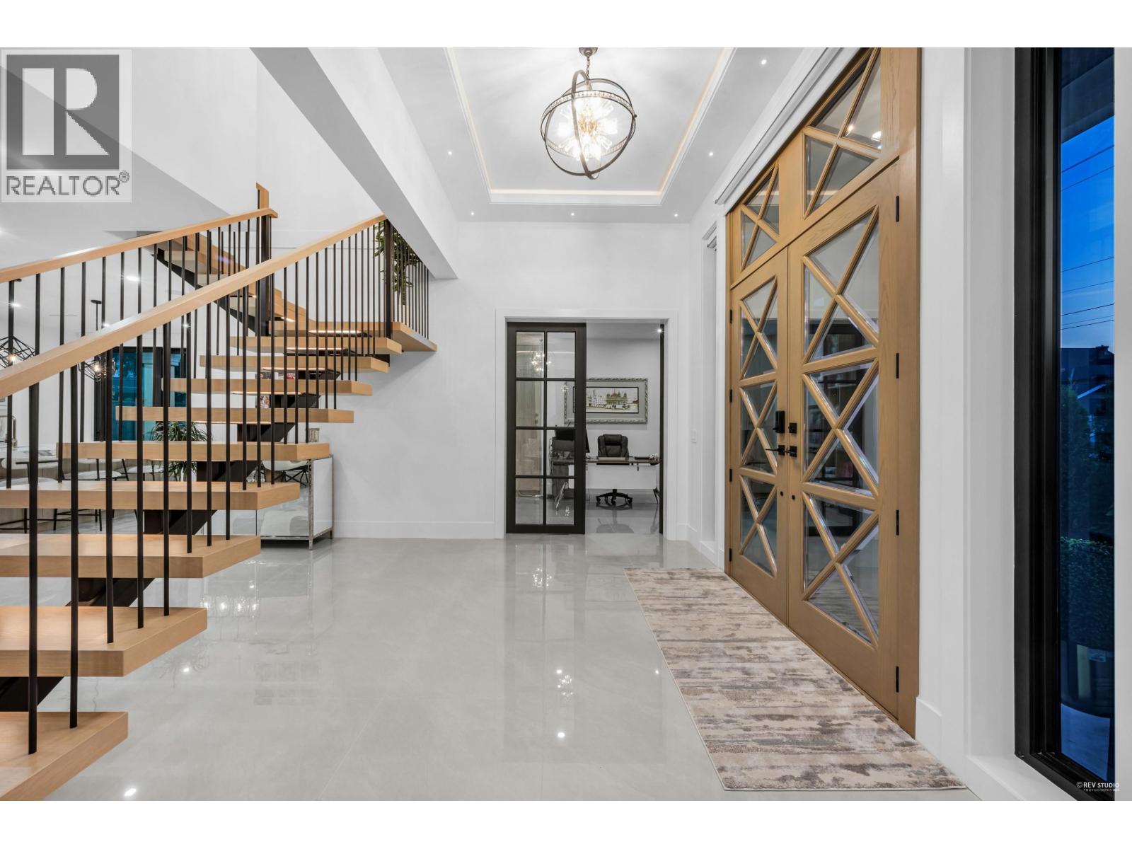 1390 SUTHERLAND AVENUE, North Vancouver