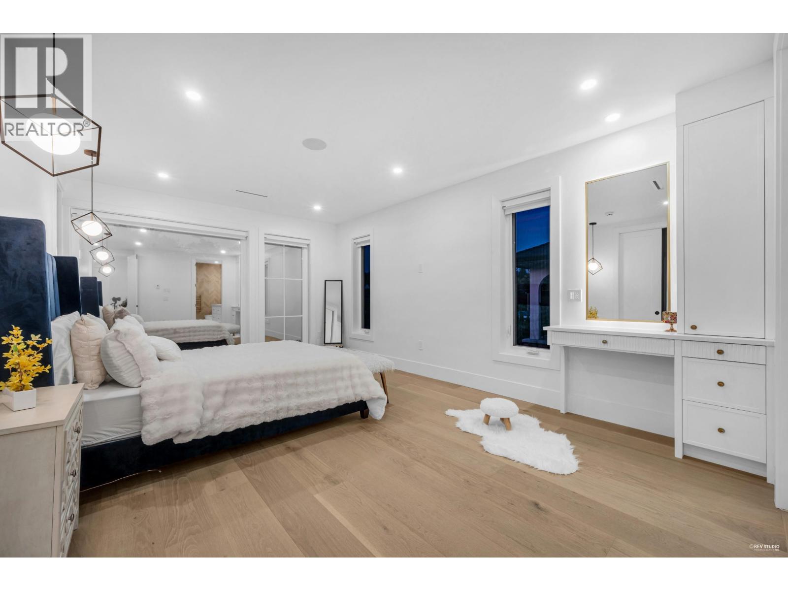 1390 SUTHERLAND AVENUE, North Vancouver