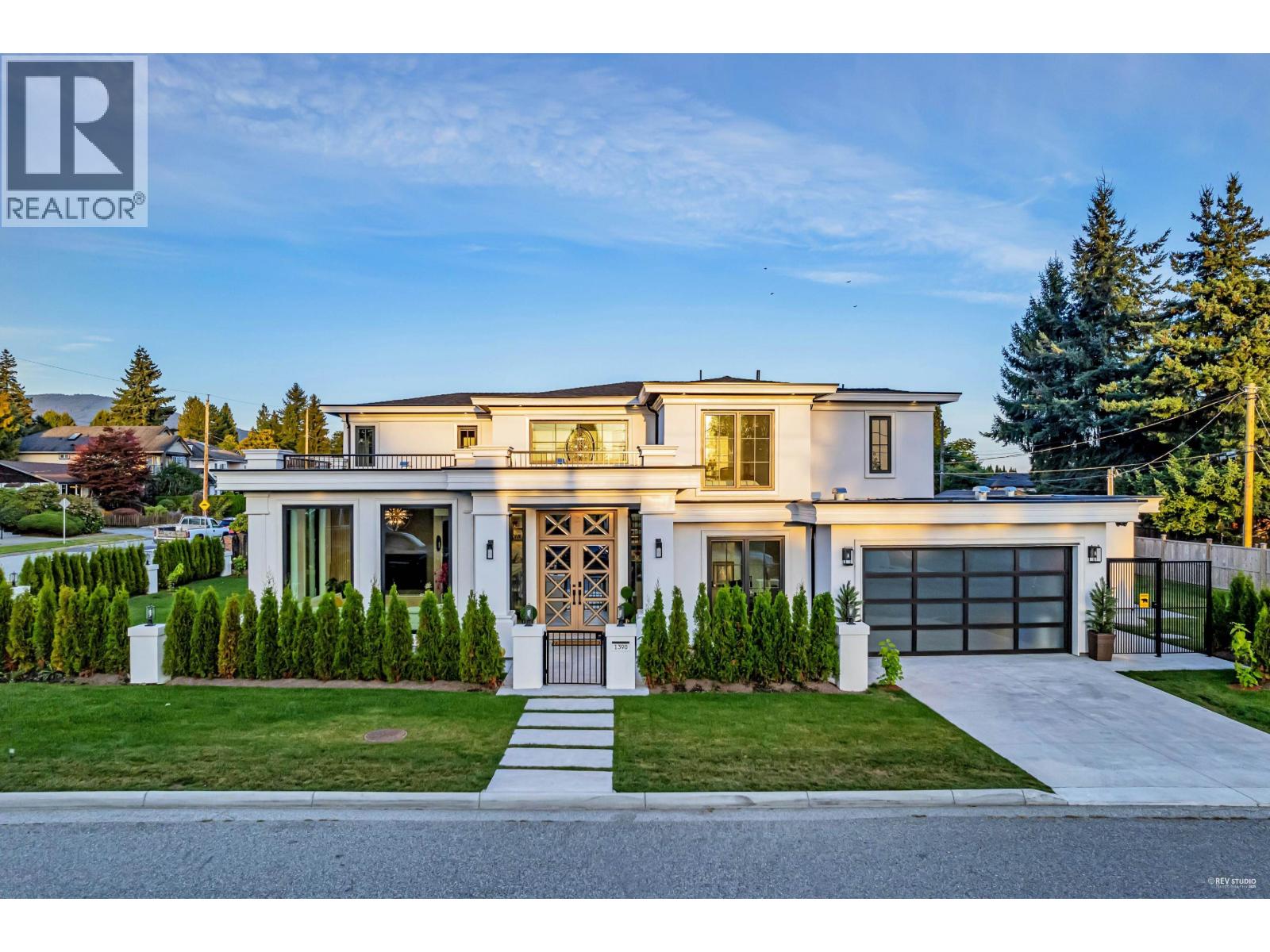 1390 SUTHERLAND AVENUE, North Vancouver