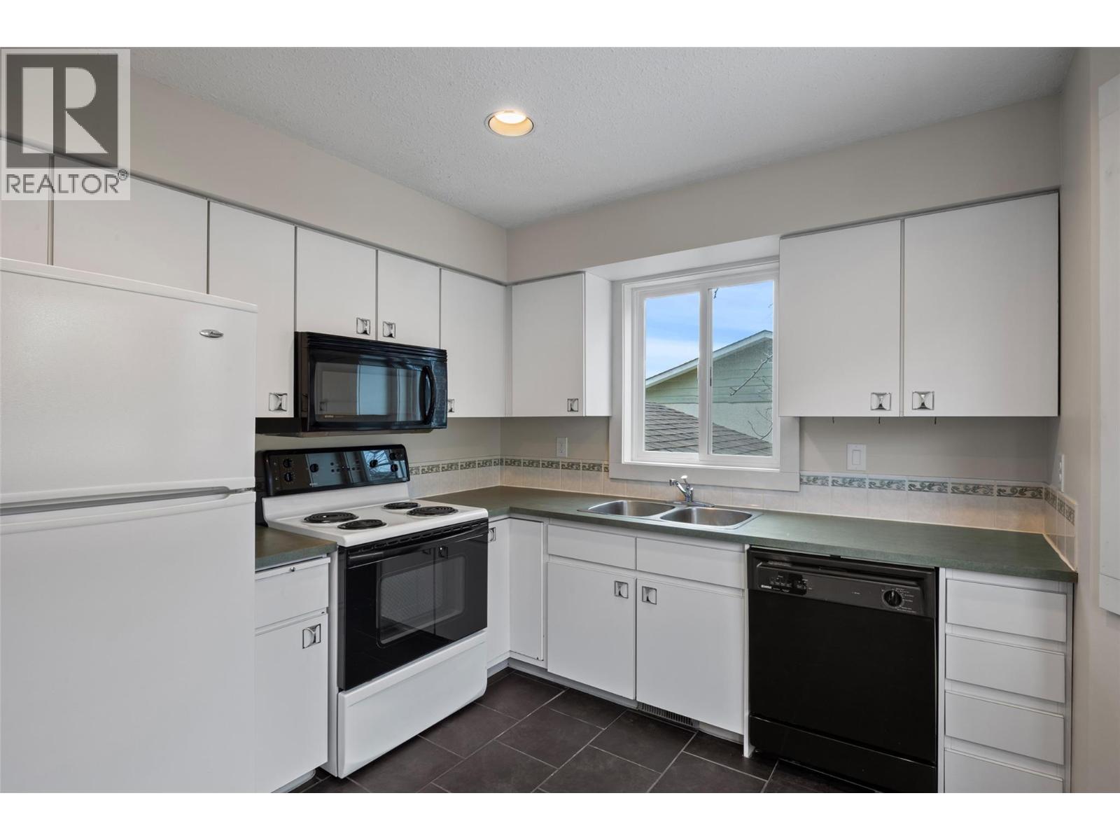 1748 North River Drive, Kamloops