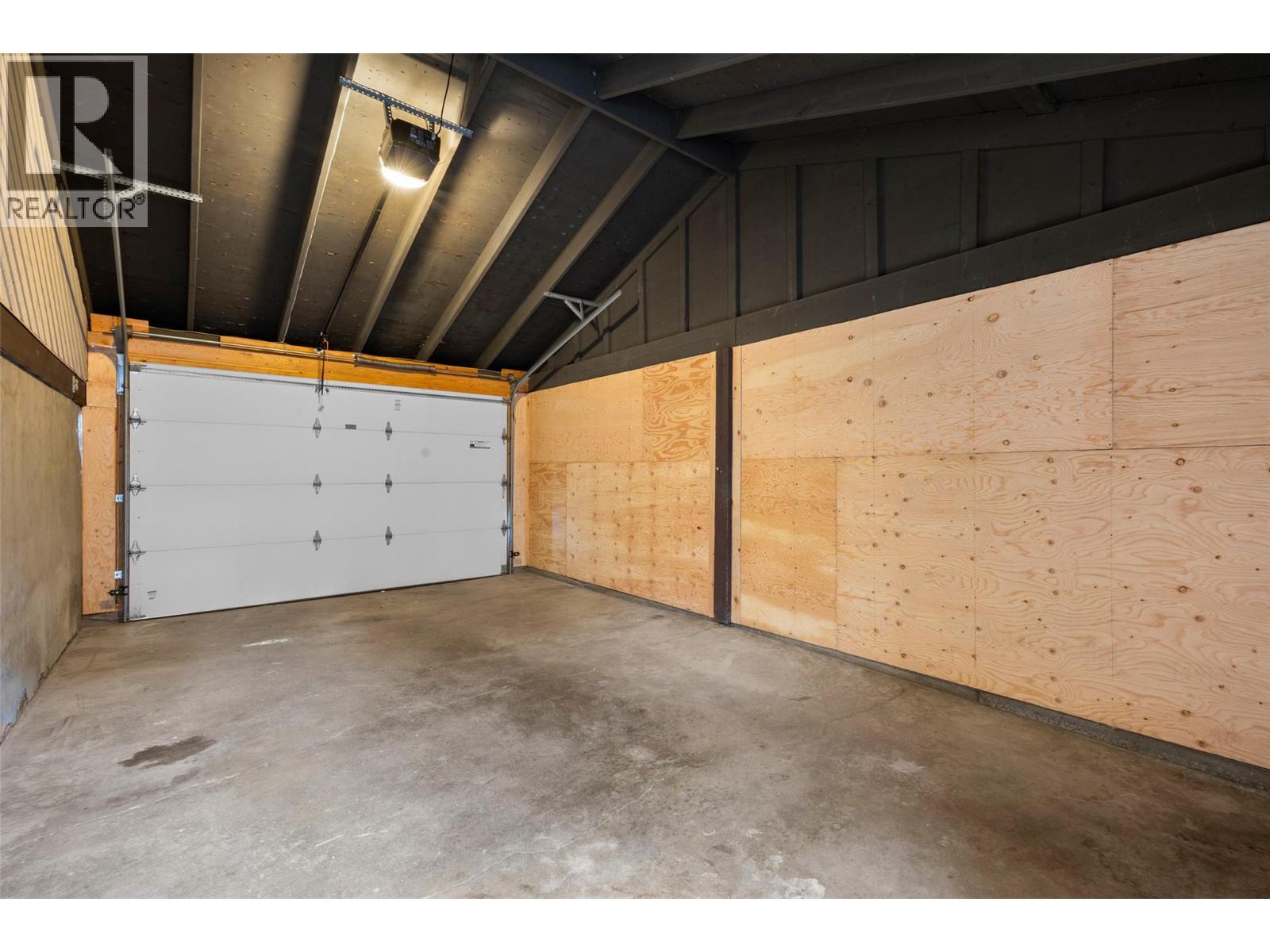 1748 North River Drive, Kamloops