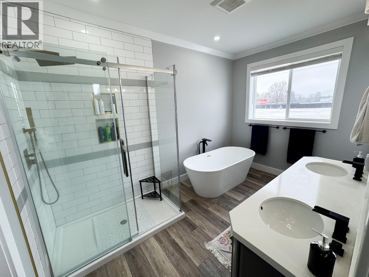 6560 25th Street, Grand Forks