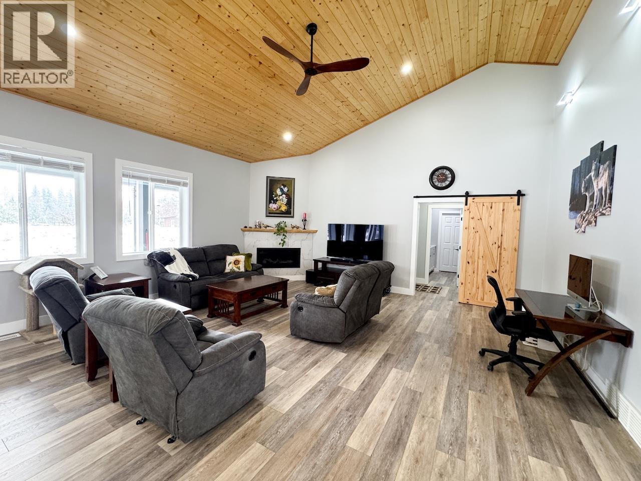 6560 25th Street, Grand Forks