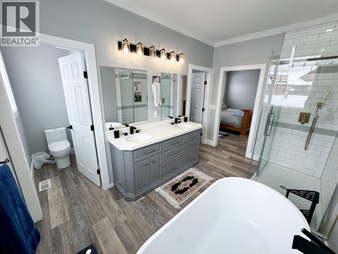 6560 25th Street, Grand Forks