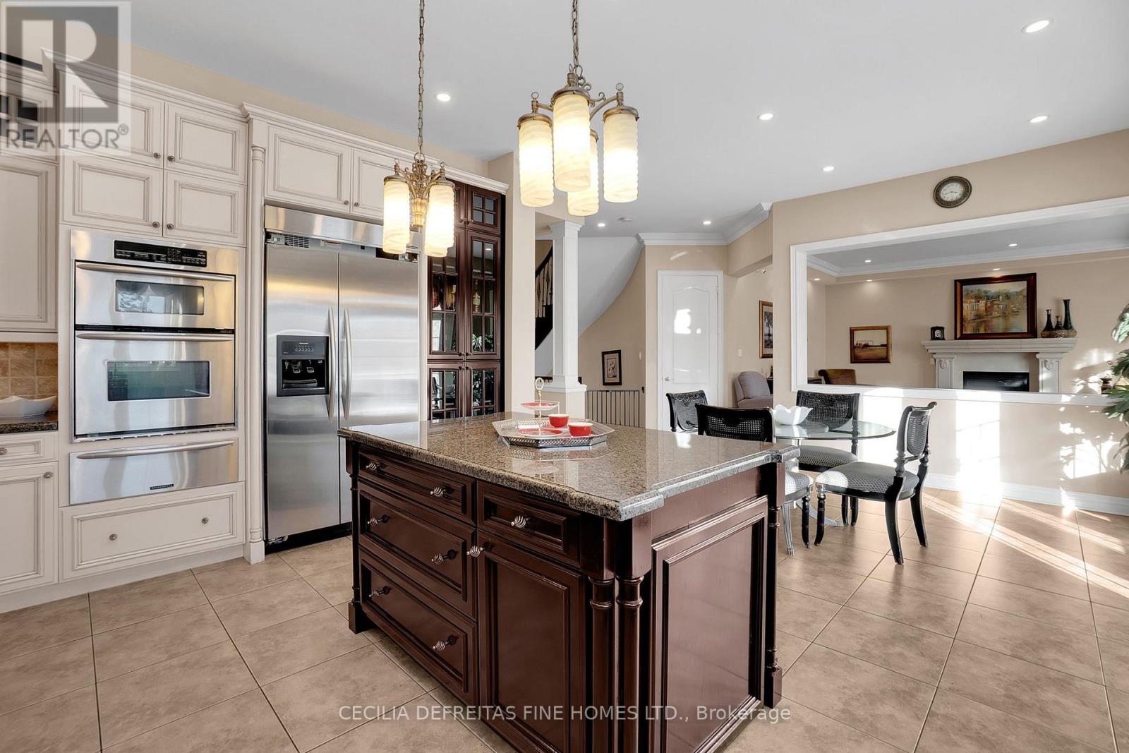 11 BEAUVISTA COURT - 11