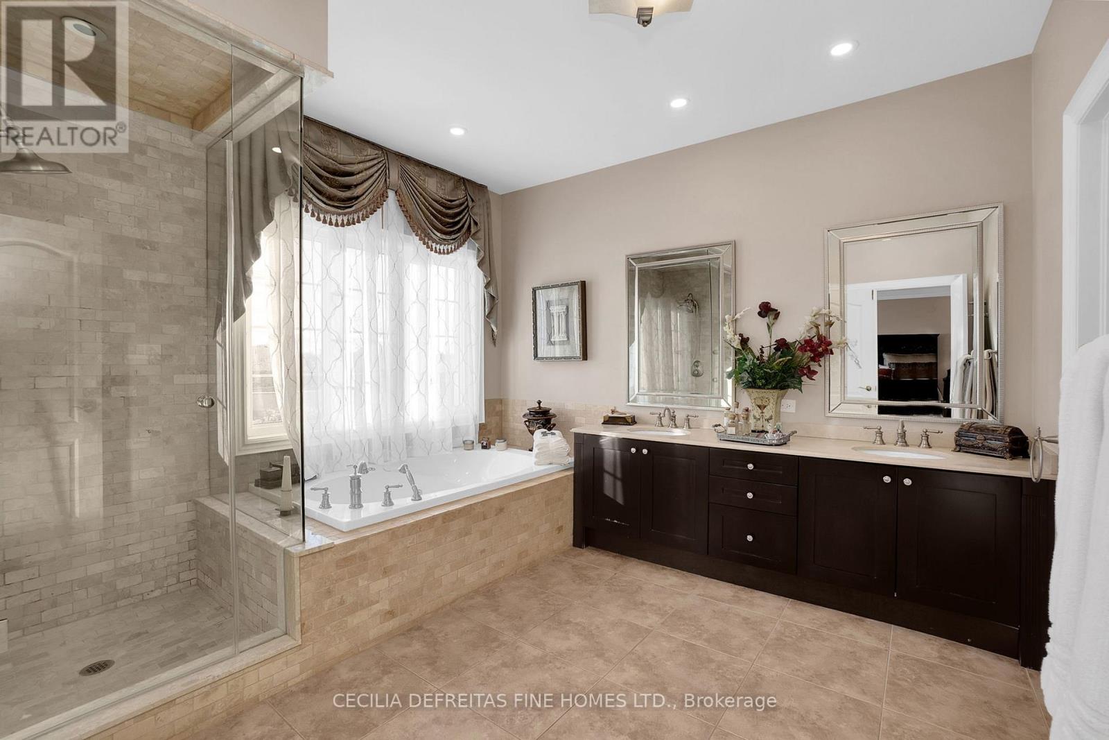 11 BEAUVISTA COURT - 21