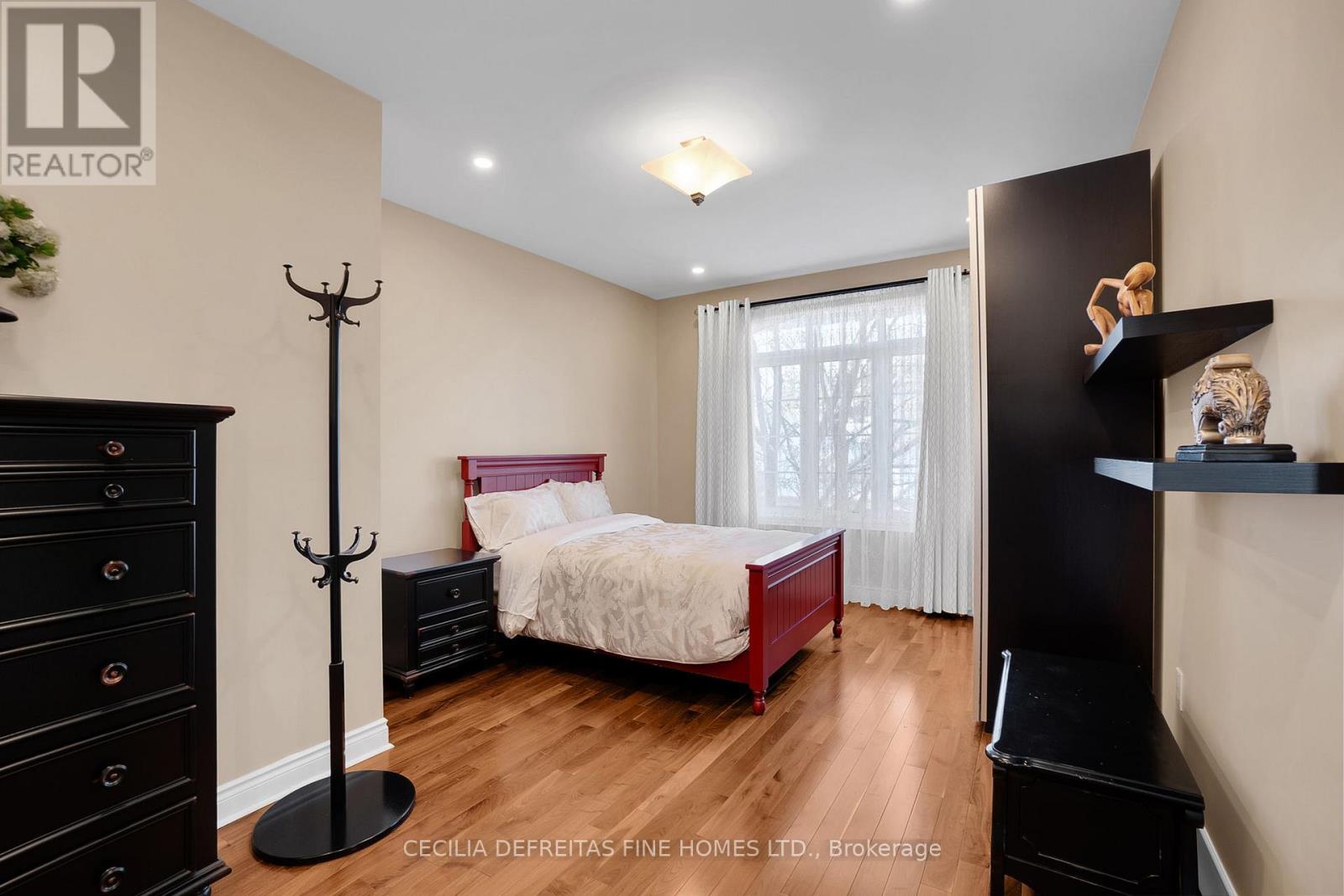 11 BEAUVISTA COURT - 22