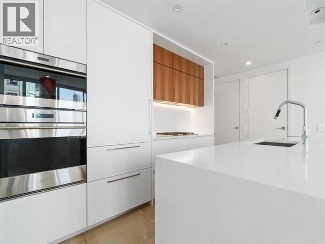 2005 885 CAMBIE Street - photo 2