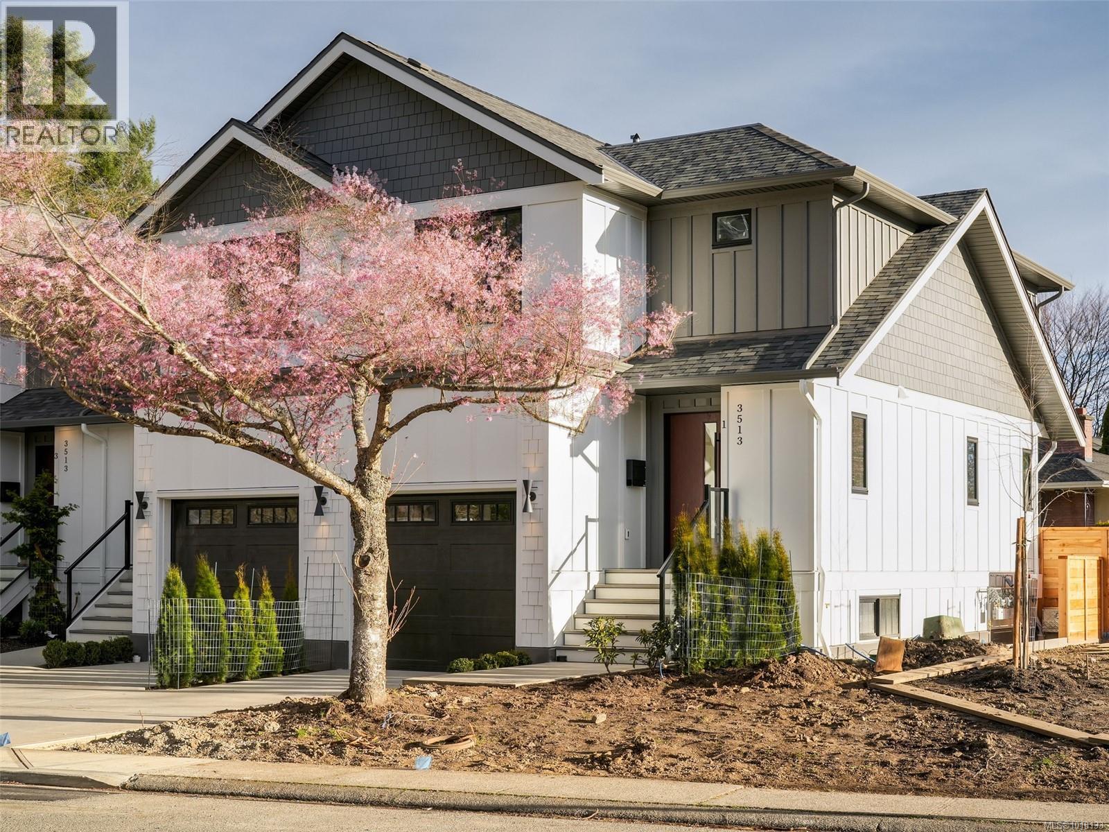 1 3513 Henderson Road, Oak Bay