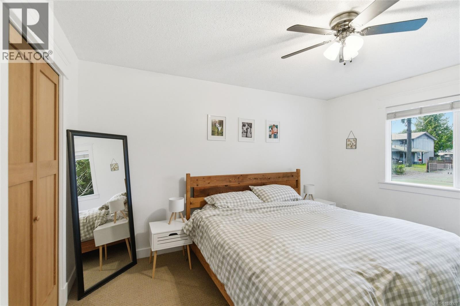 2517 ROSSTOWN RD - 24