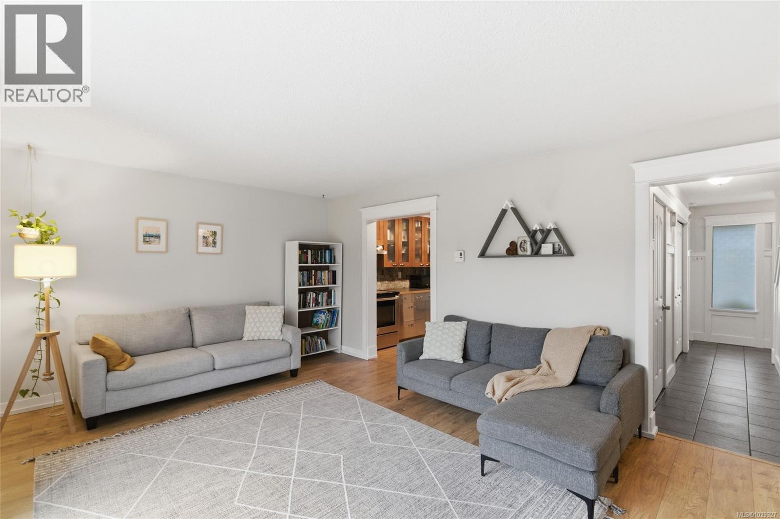 2517 ROSSTOWN RD - 15