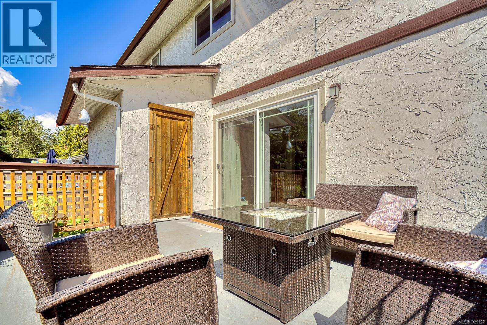 2517 ROSSTOWN RD - 44