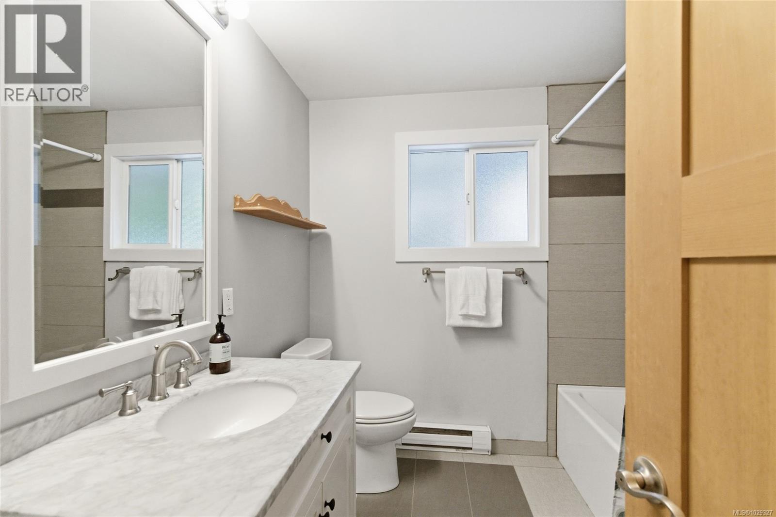 2517 ROSSTOWN RD - 27