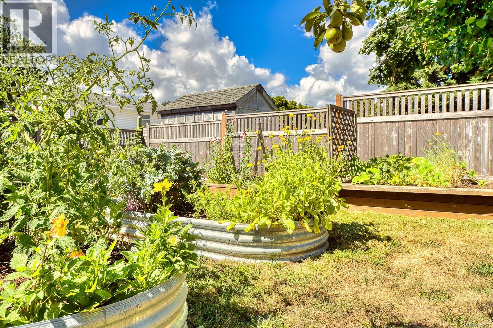 2517 ROSSTOWN RD - 42