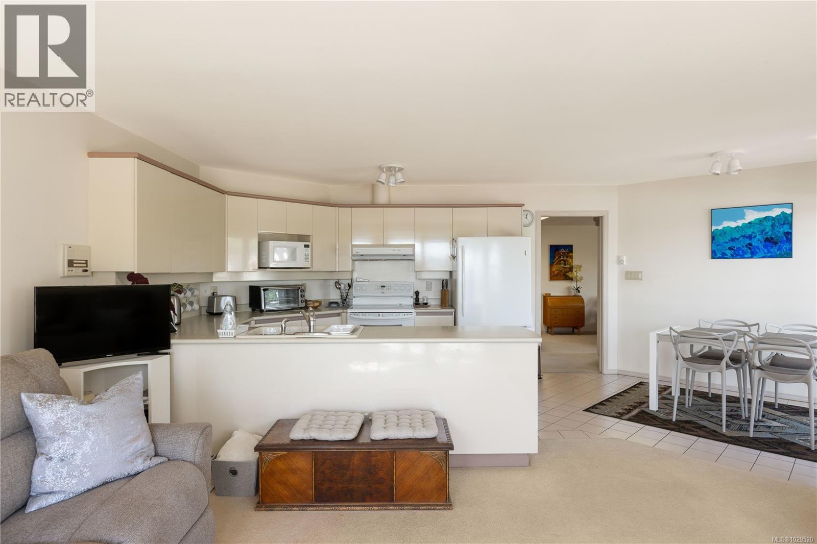  335 King George Terrace, Oak Bay