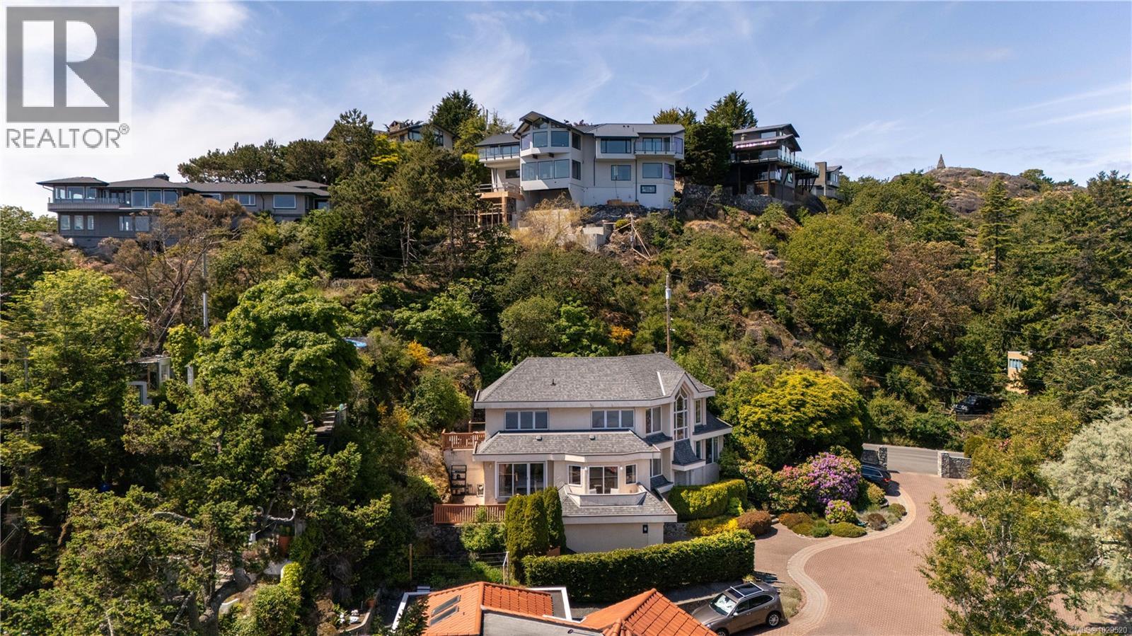  335 King George Terrace, Oak Bay