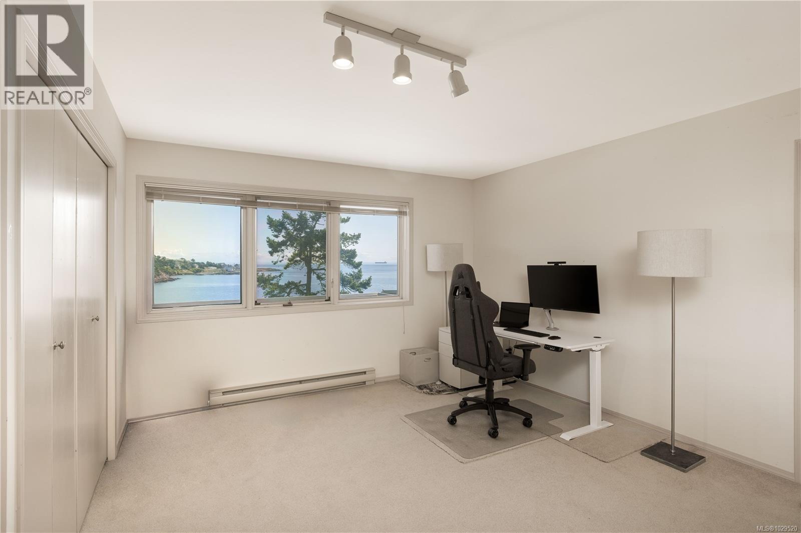  335 King George Terrace, Oak Bay