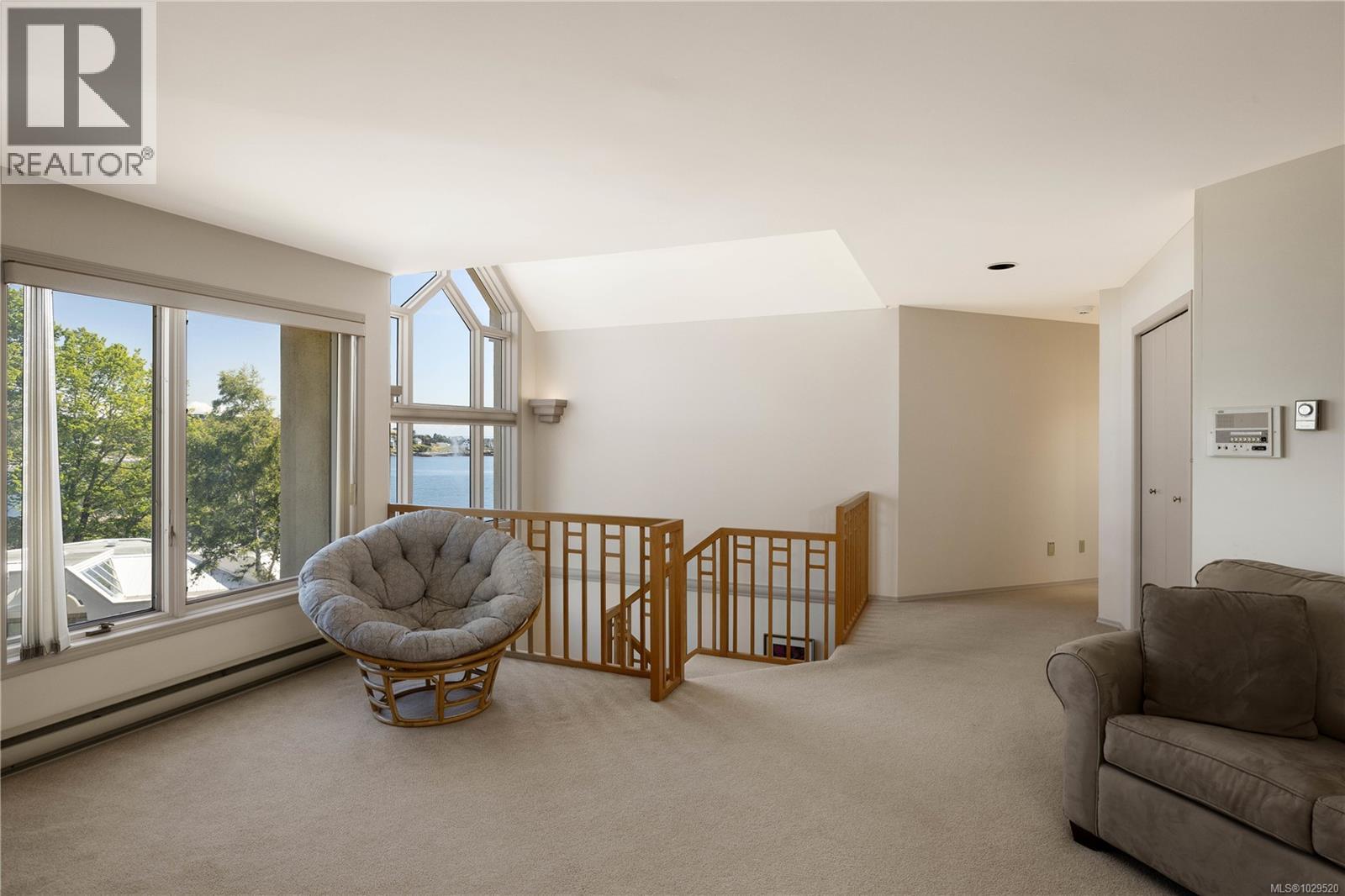  335 King George Terrace, Oak Bay