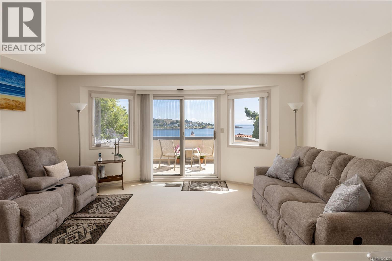  335 King George Terrace, Oak Bay