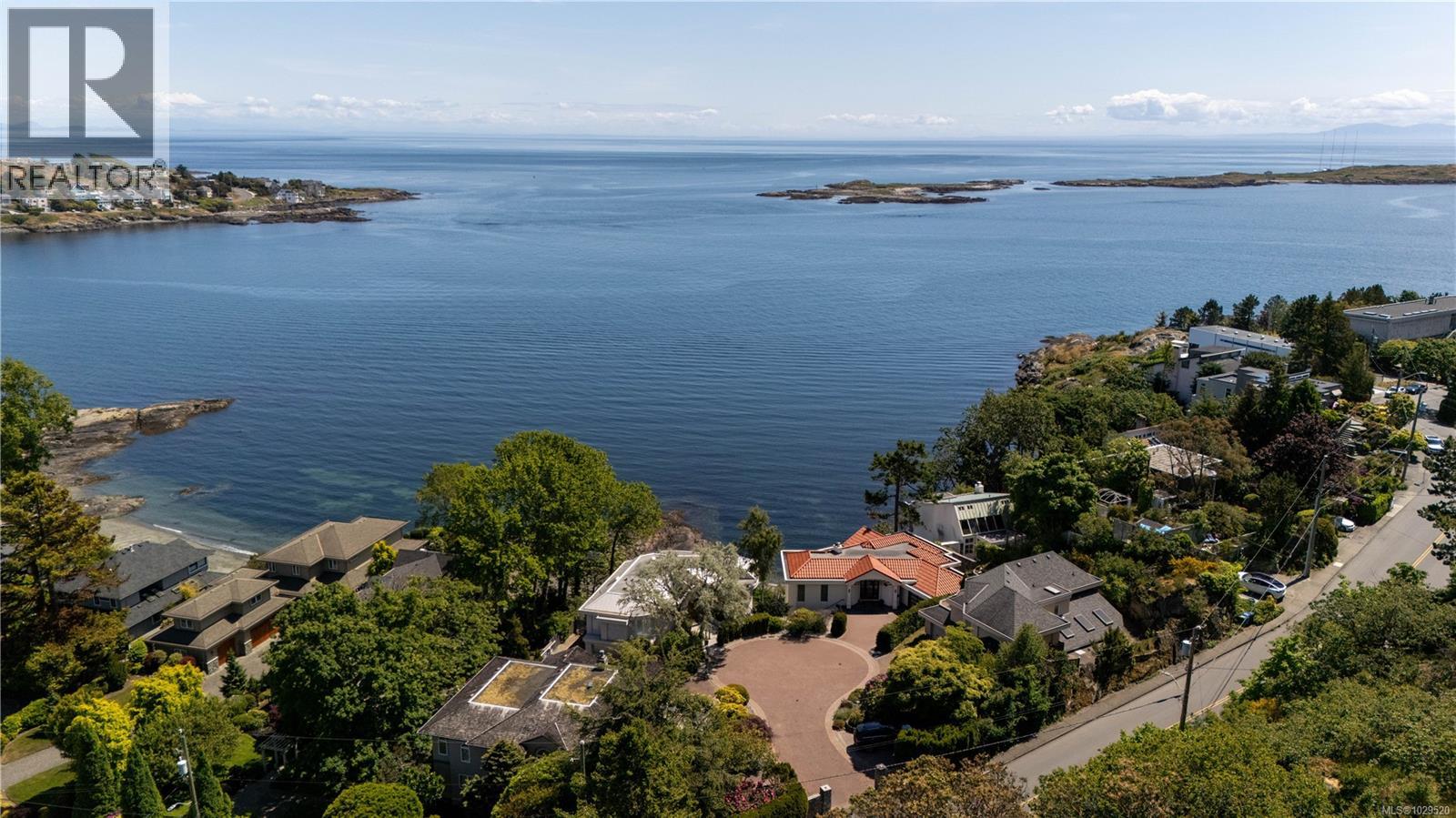  335 King George Terrace, Oak Bay