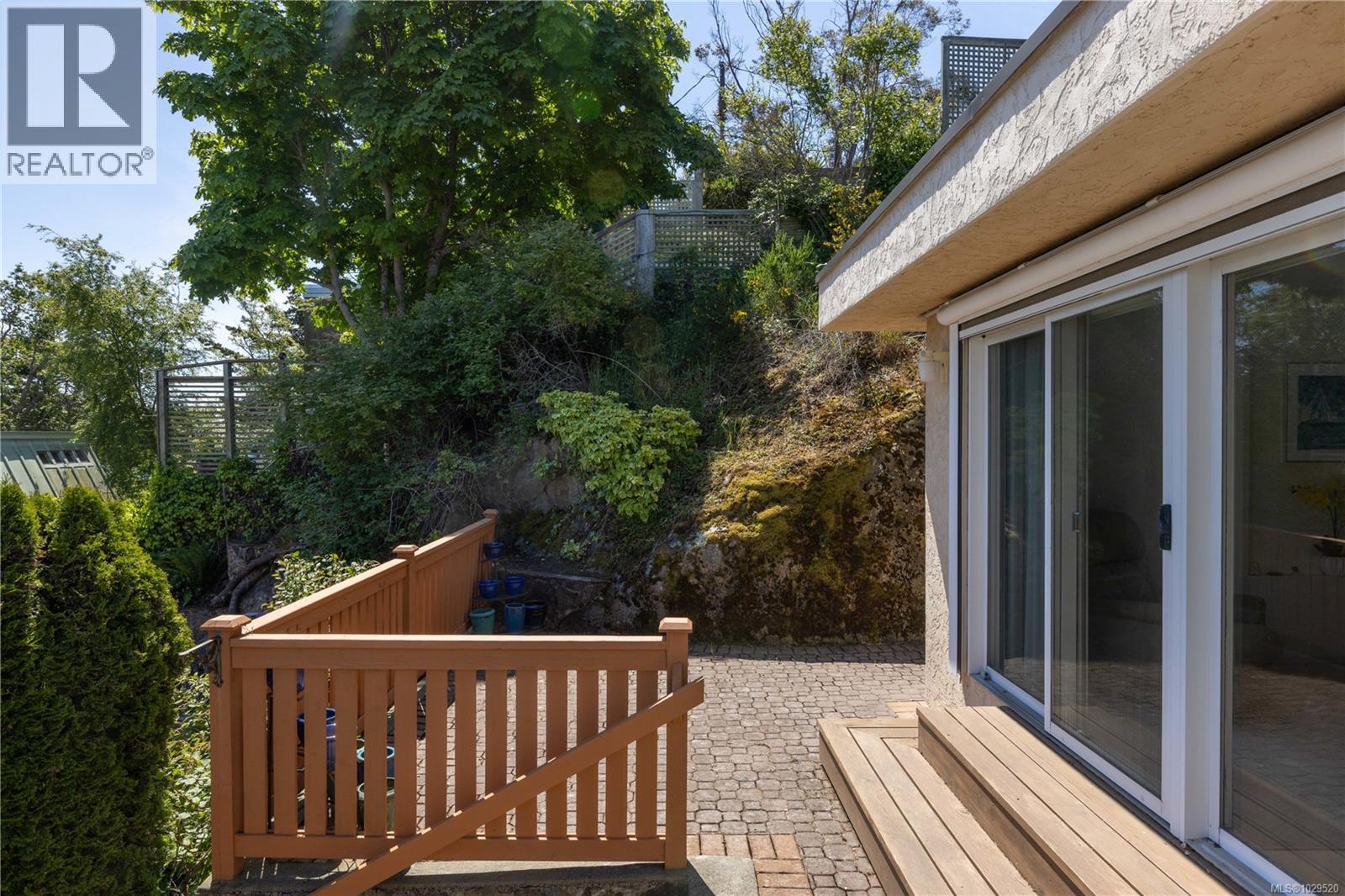  335 King George Terrace, Oak Bay