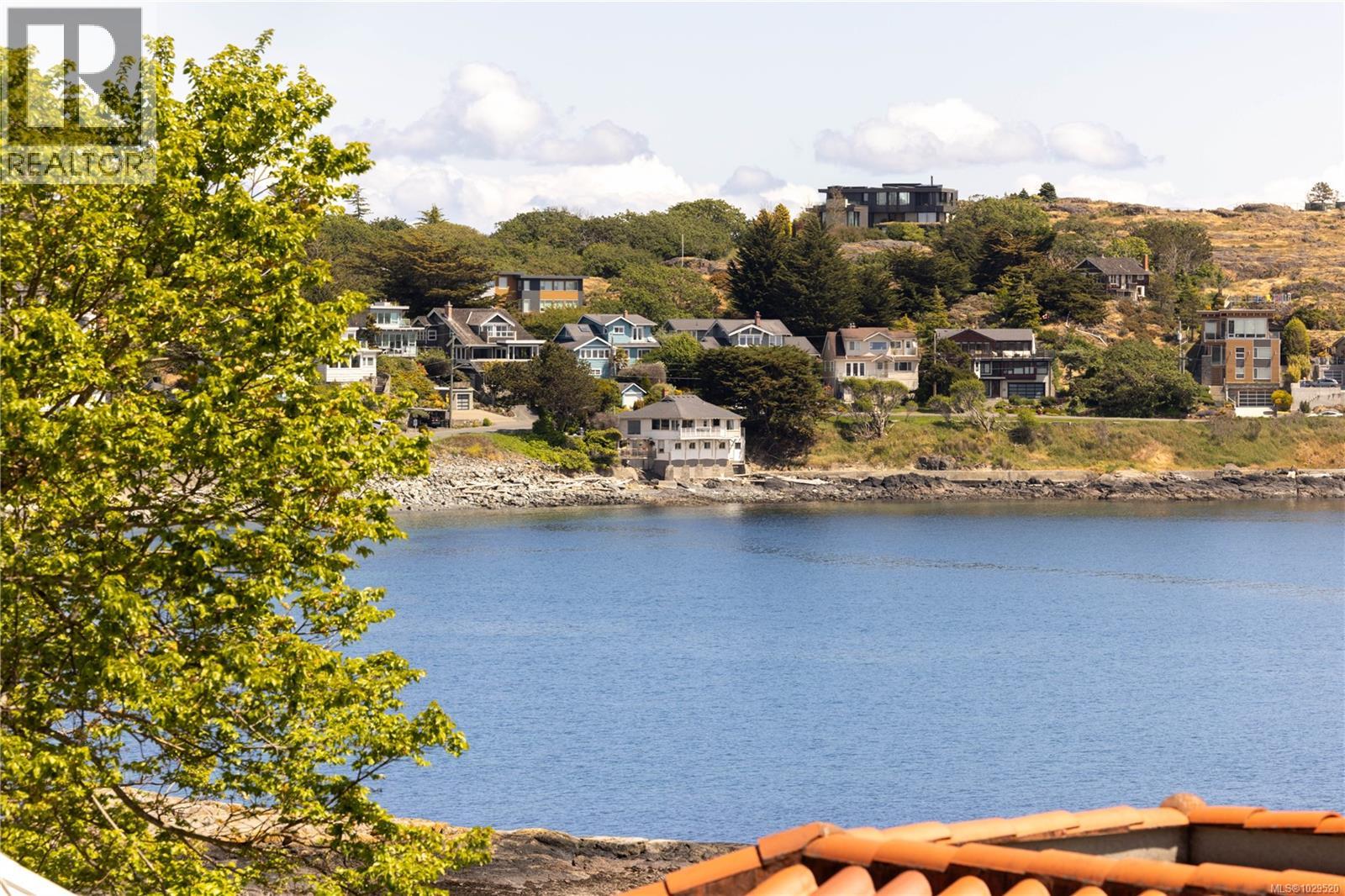  335 King George Terrace, Oak Bay