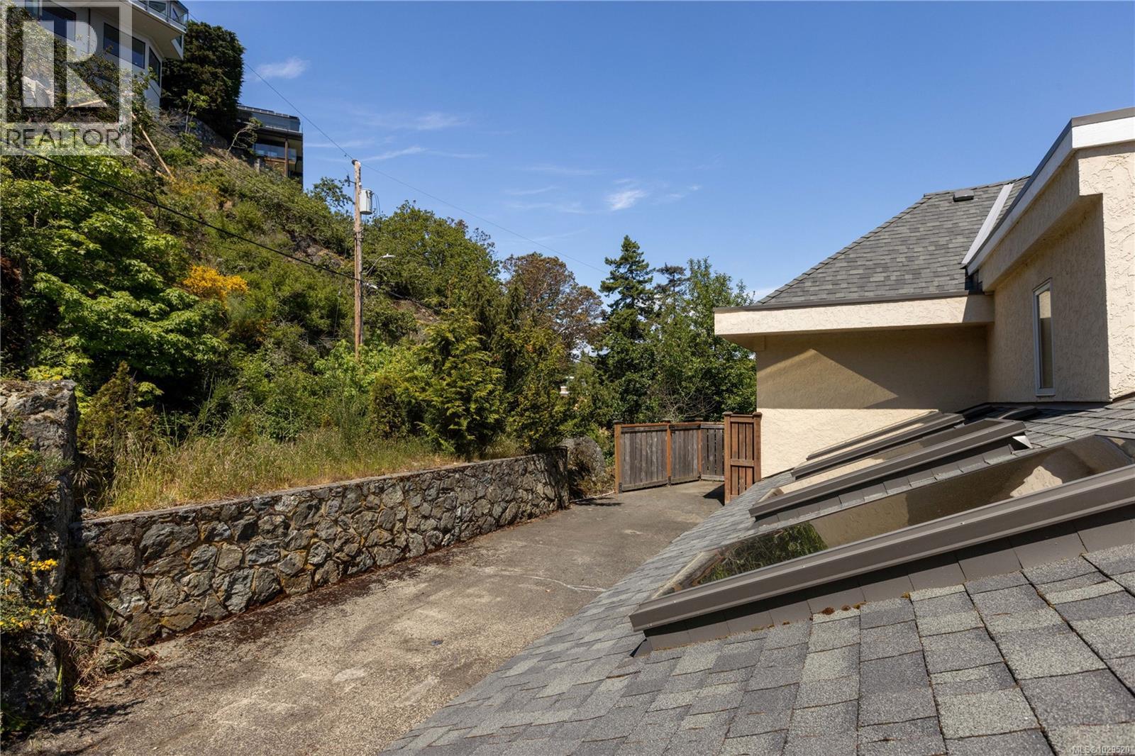  335 King George Terrace, Oak Bay