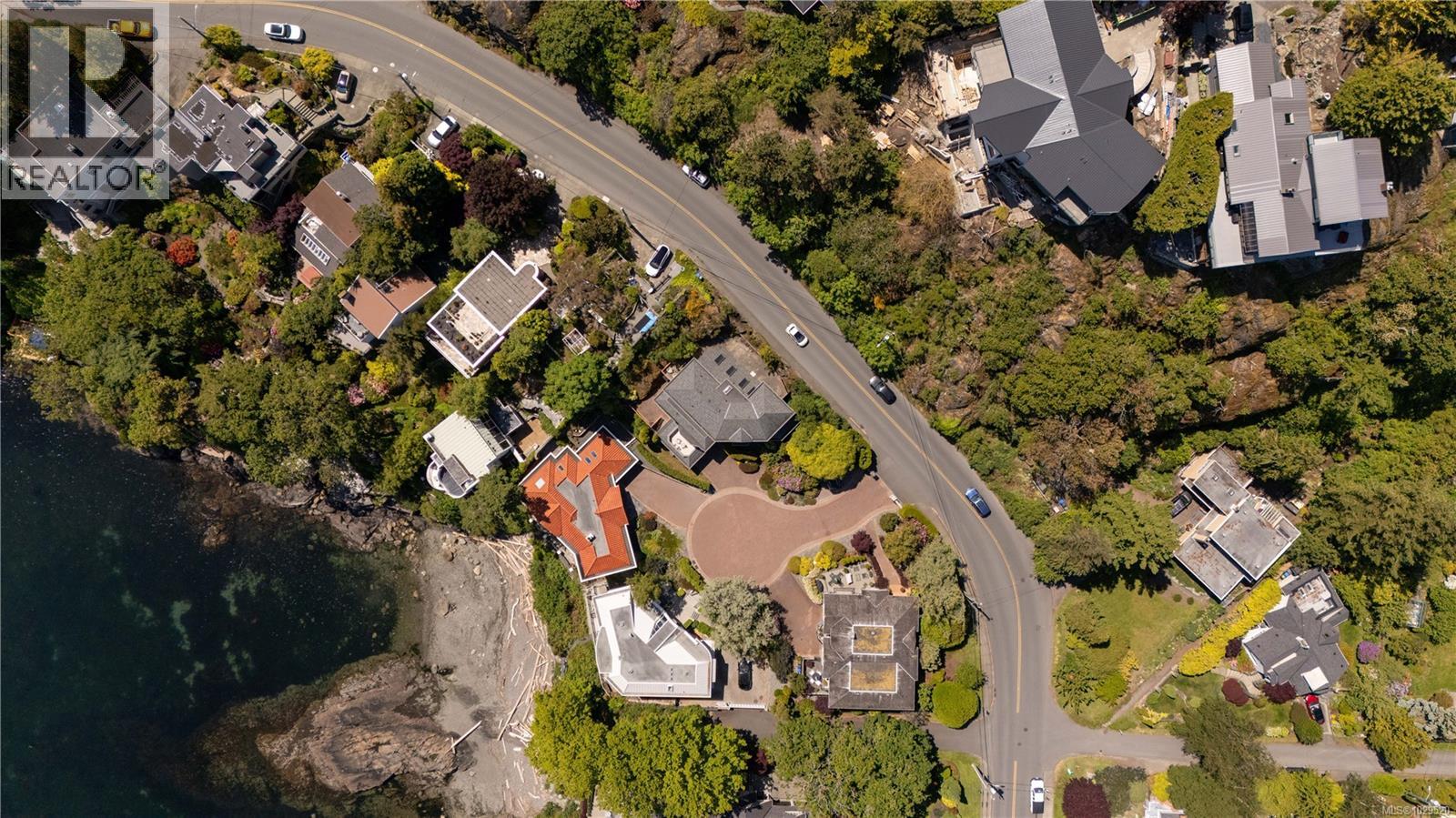  335 King George Terrace, Oak Bay