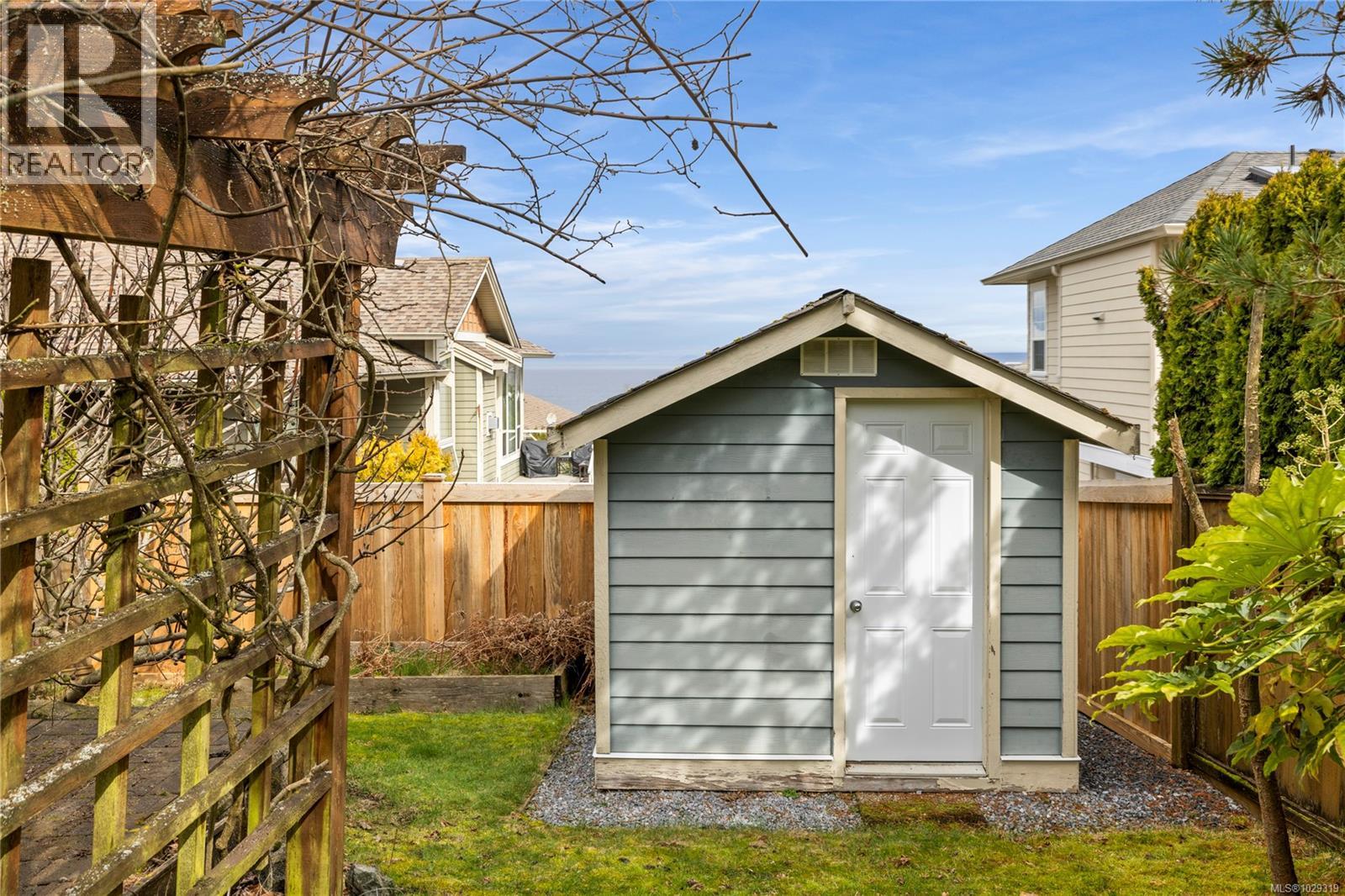 6538 Harrier Rd - 43