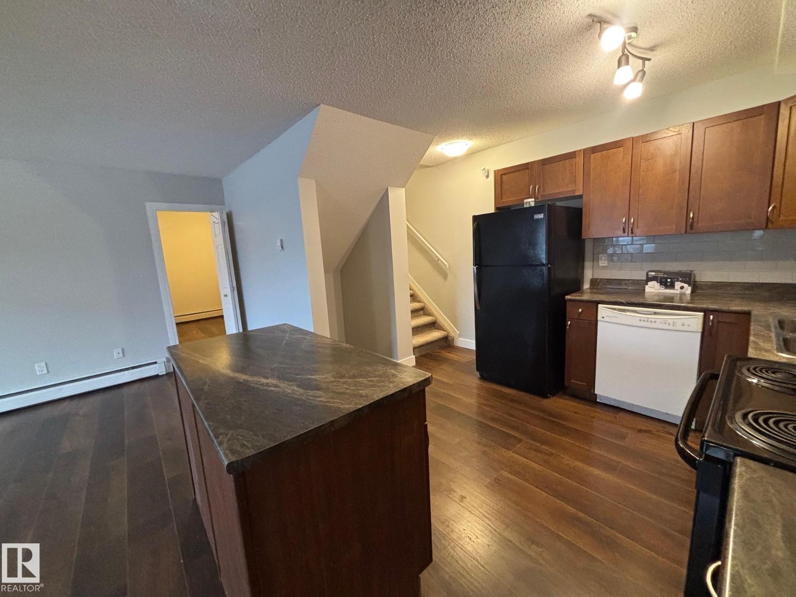 Single Family House for Sale in #   ST NW Edmonton 