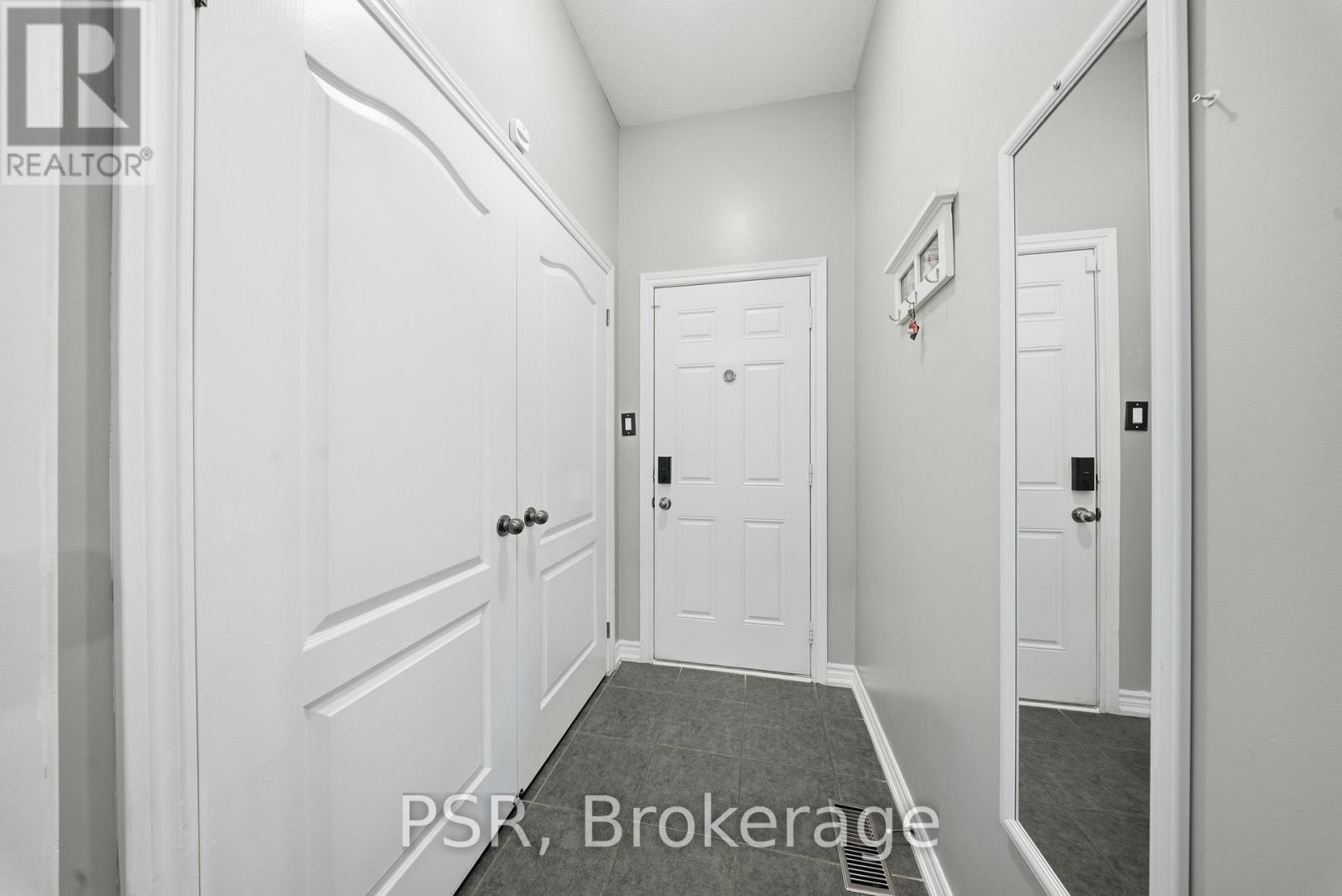 24 BURGESS CRESCENT - 17
