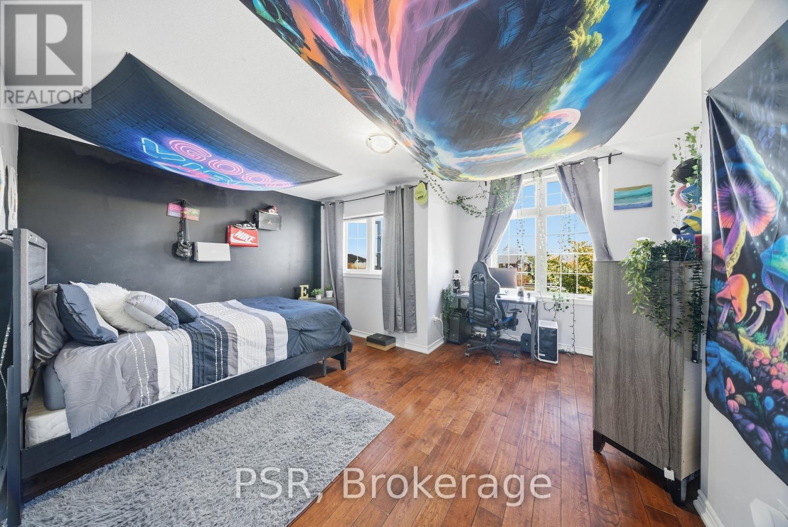24 BURGESS CRESCENT - 29