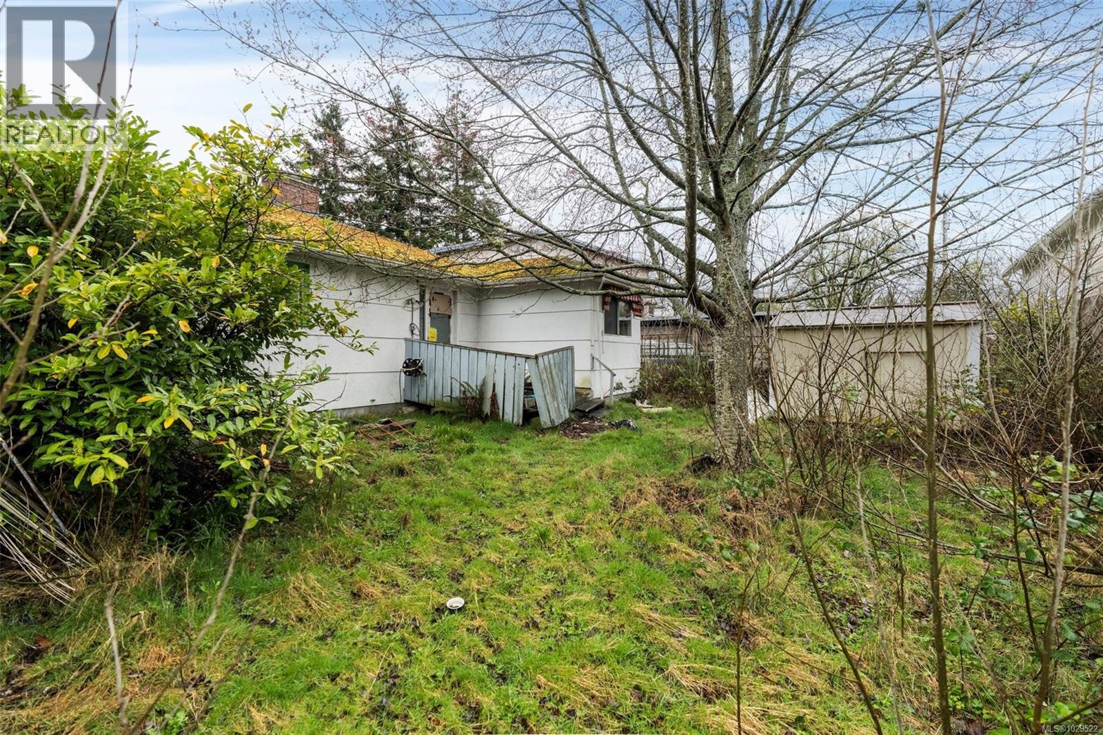  3330 Harriet Road, Saanich