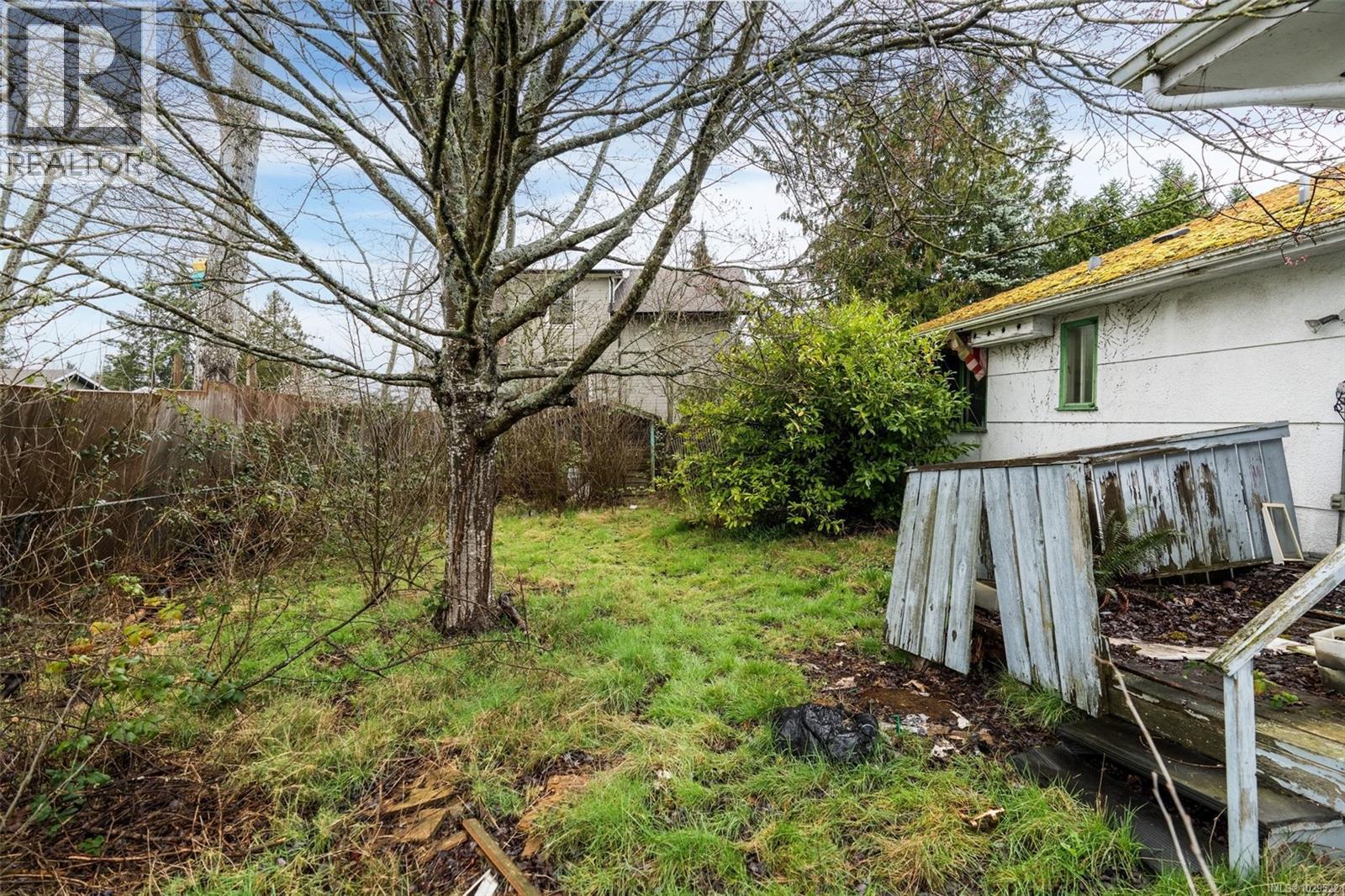  3330 Harriet Road, Saanich