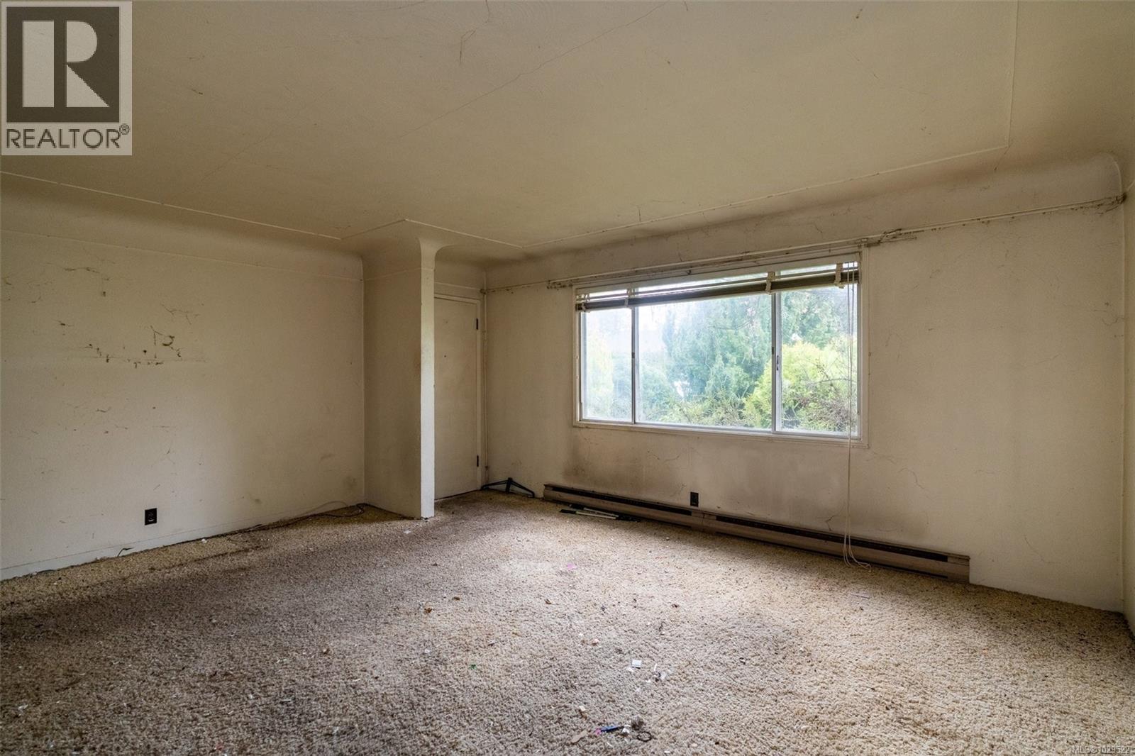  3330 Harriet Road, Saanich