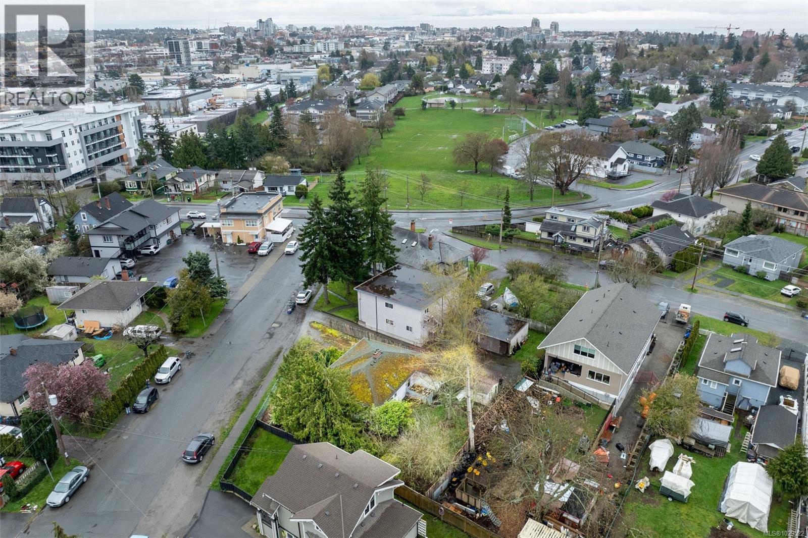  3330 Harriet Road, Saanich