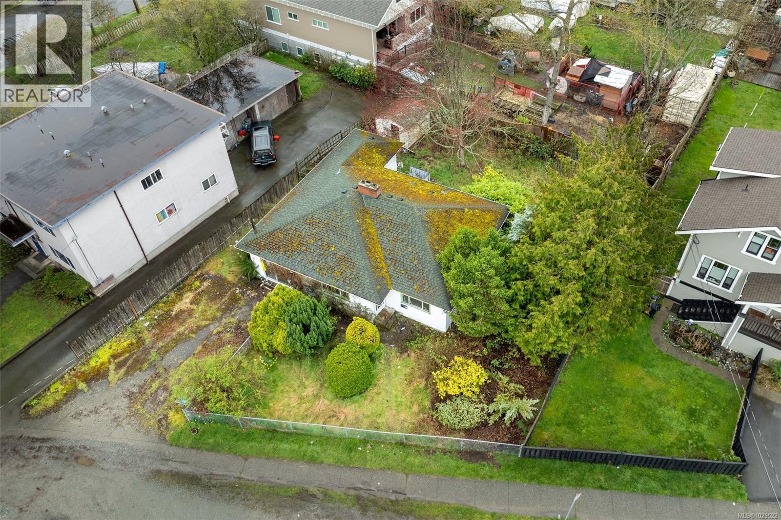  3330 Harriet Road, Saanich