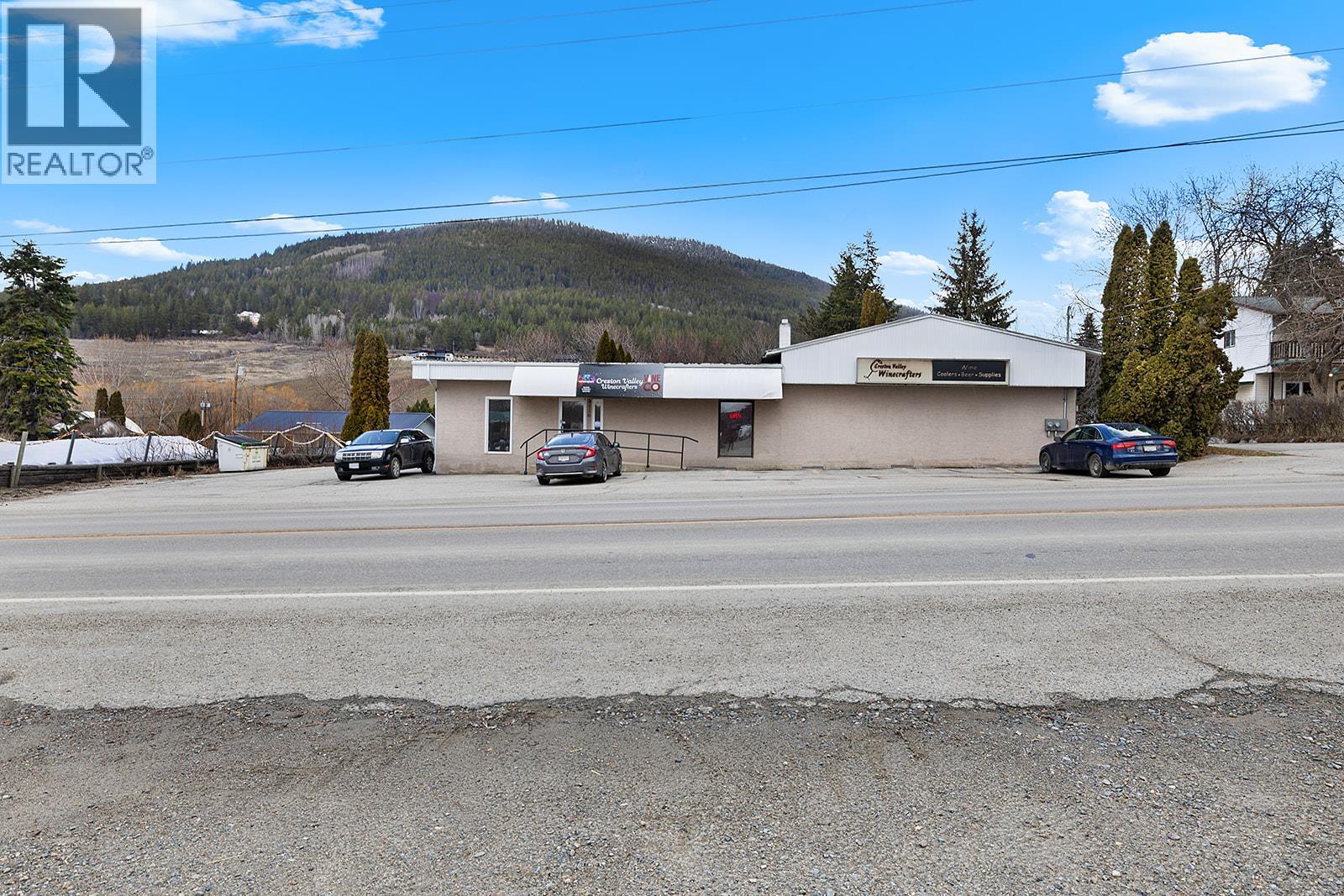 3116 3 Highway, Erickson