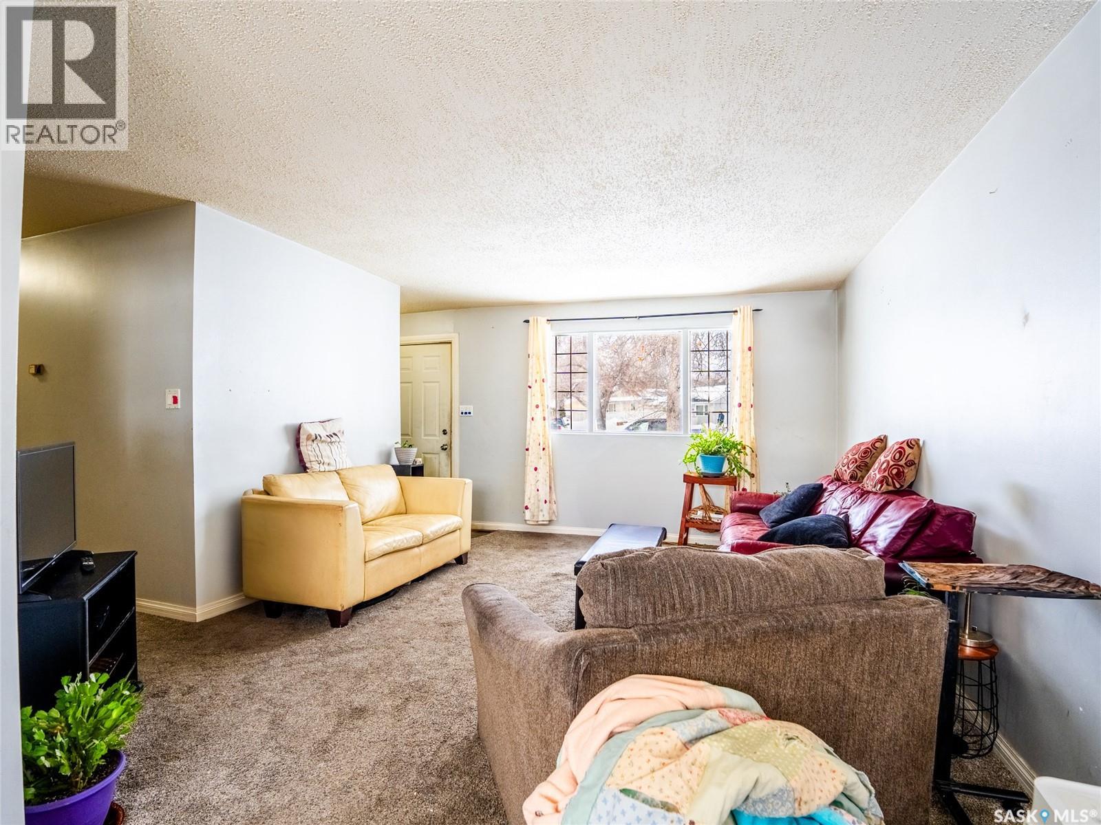 Single Family House Bungalow for Sale in  Williams STREET Regina 