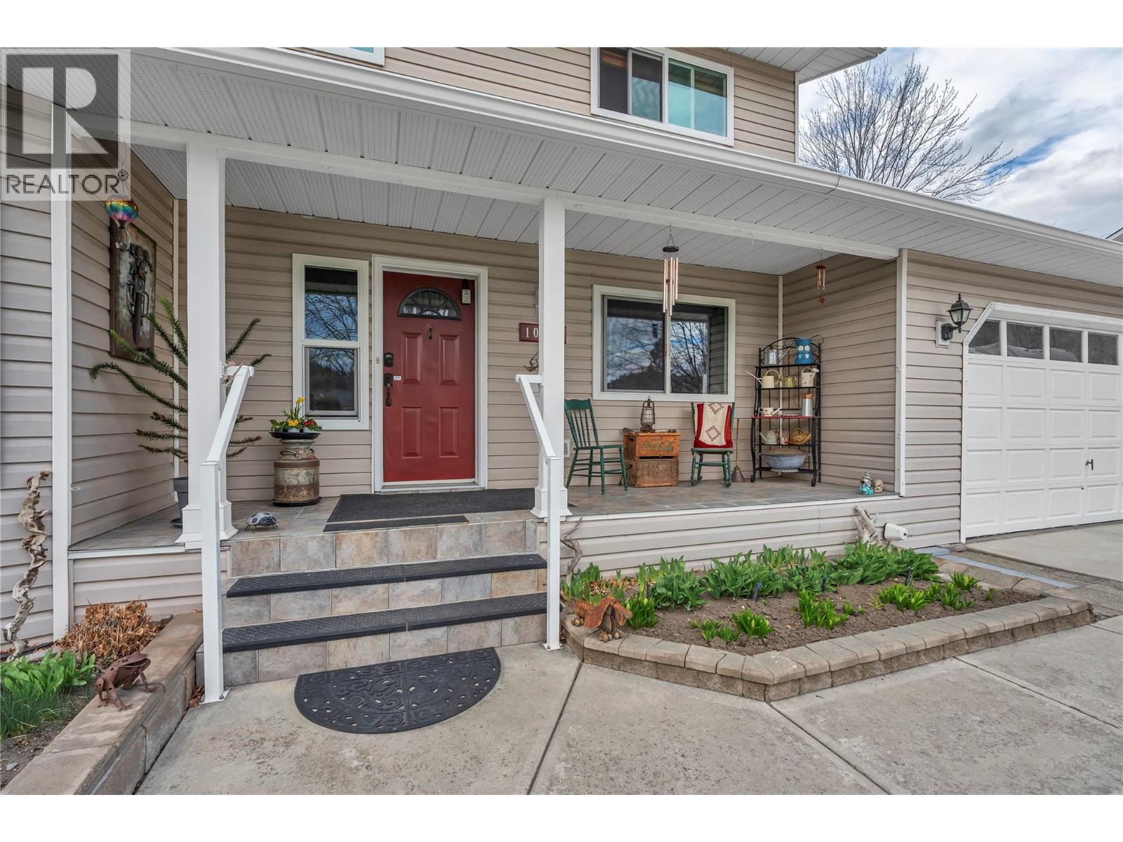 10112 Beavis Place, Summerland