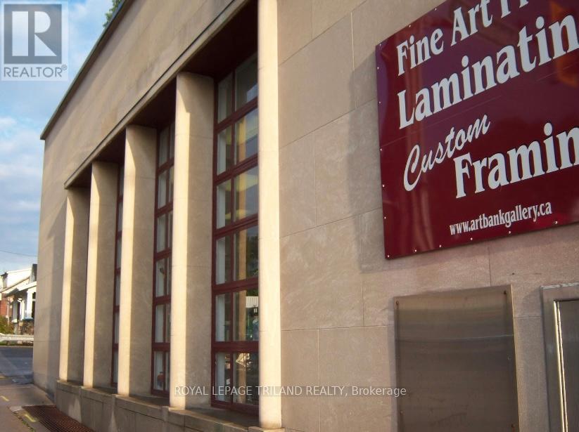 766 ADELAIDE STREET N