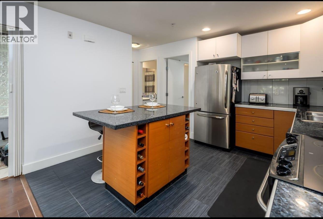 32 728 W 14TH STREET — photo 6