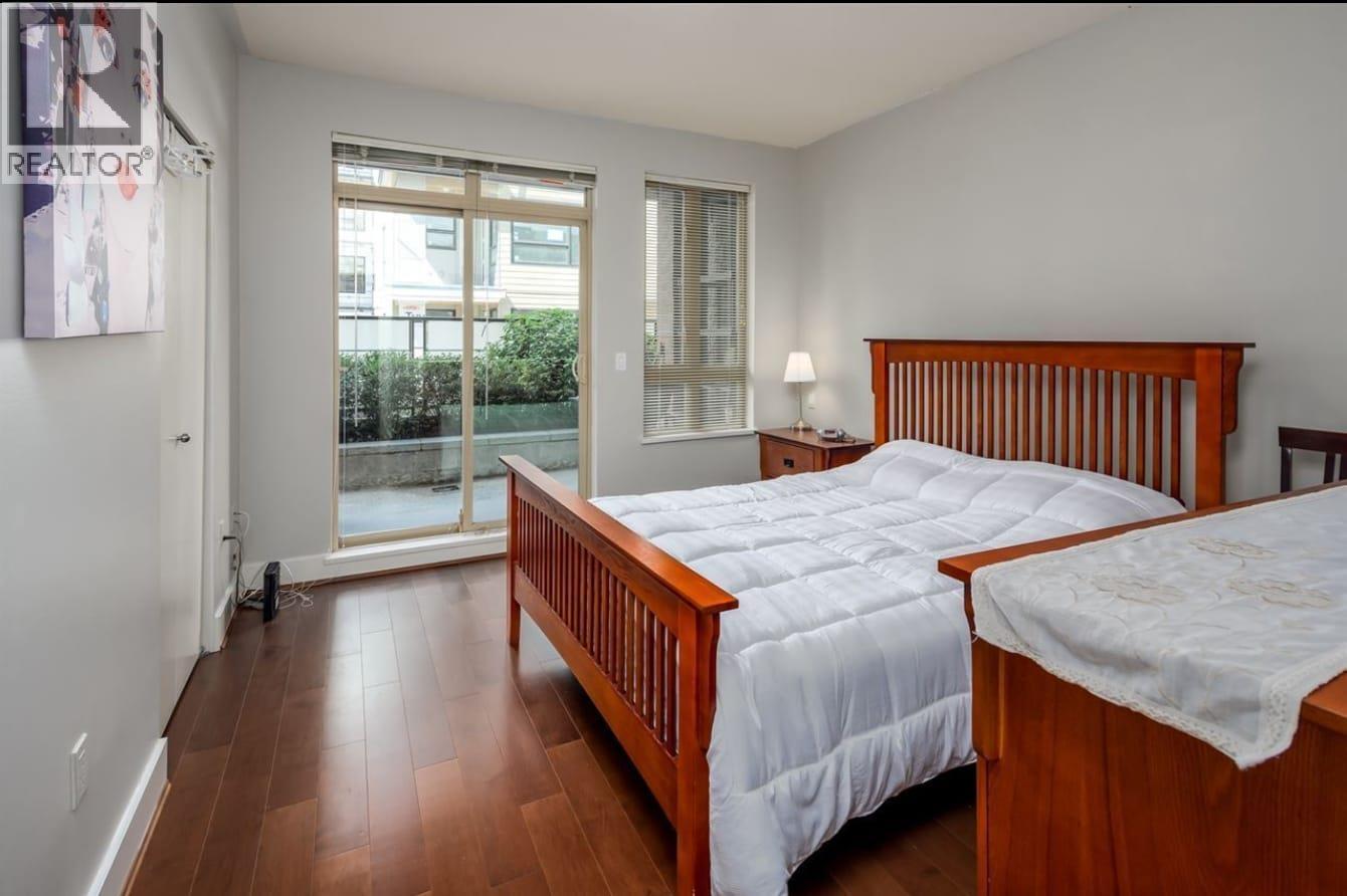 32 728 W 14TH STREET — photo 16