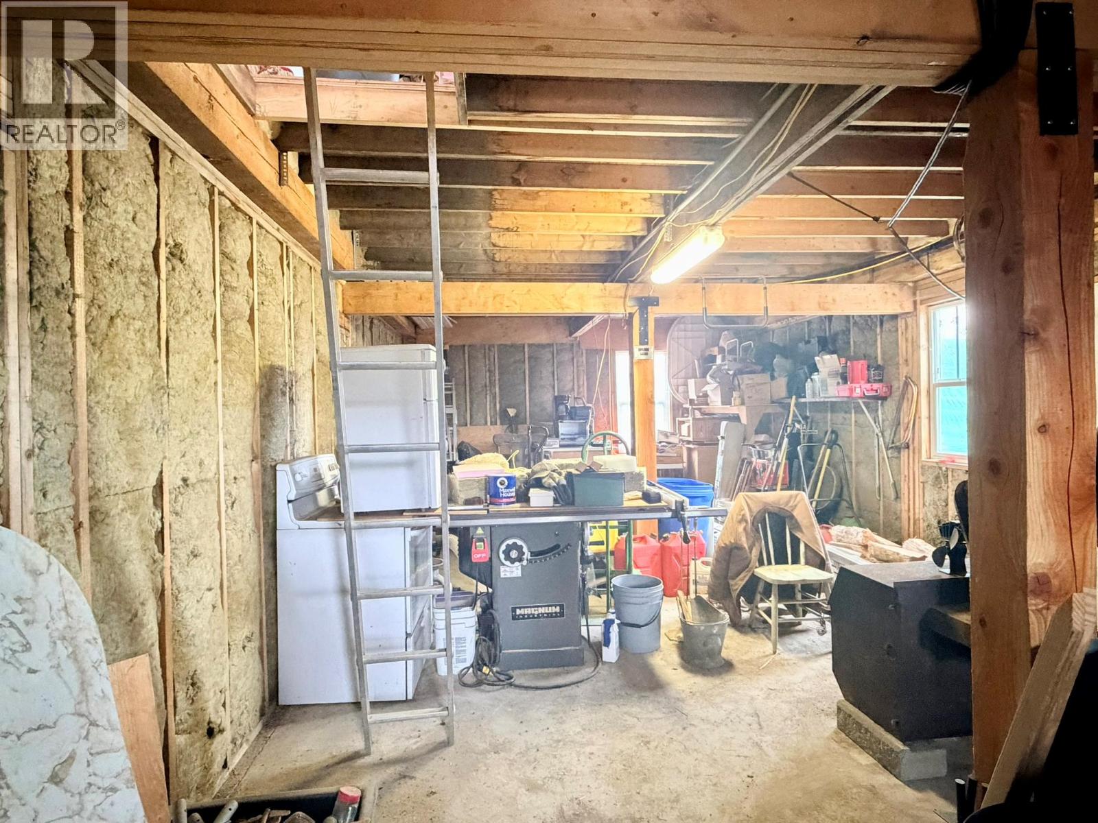 5521 BOULDER MOUNTAIN Road, Barriere