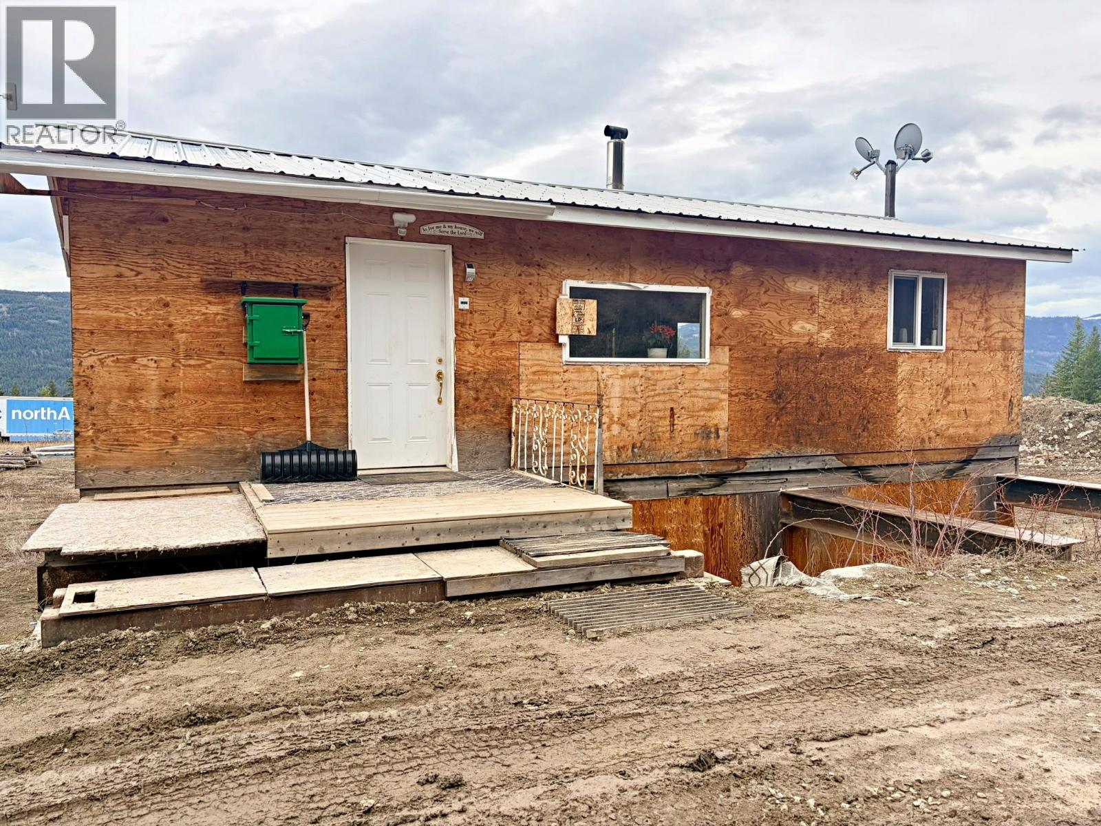 5521 BOULDER MOUNTAIN Road, Barriere