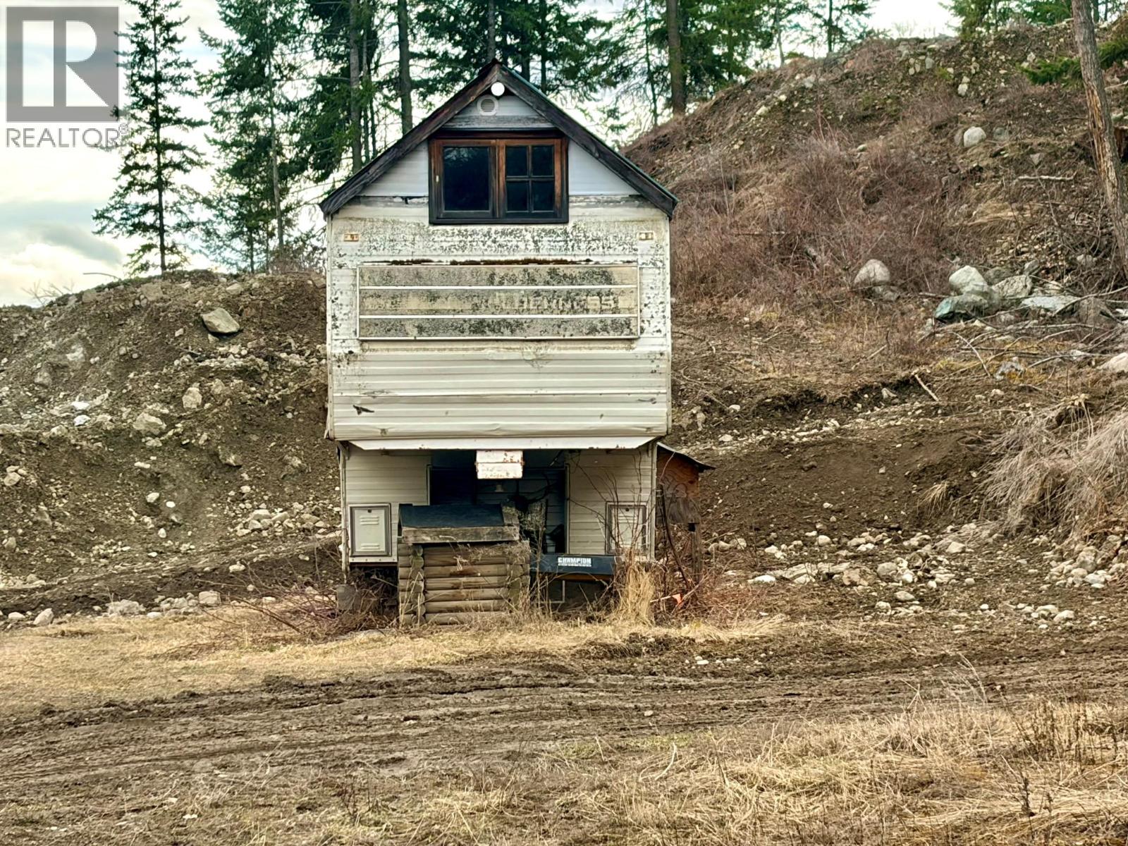 5521 BOULDER MOUNTAIN Road, Barriere